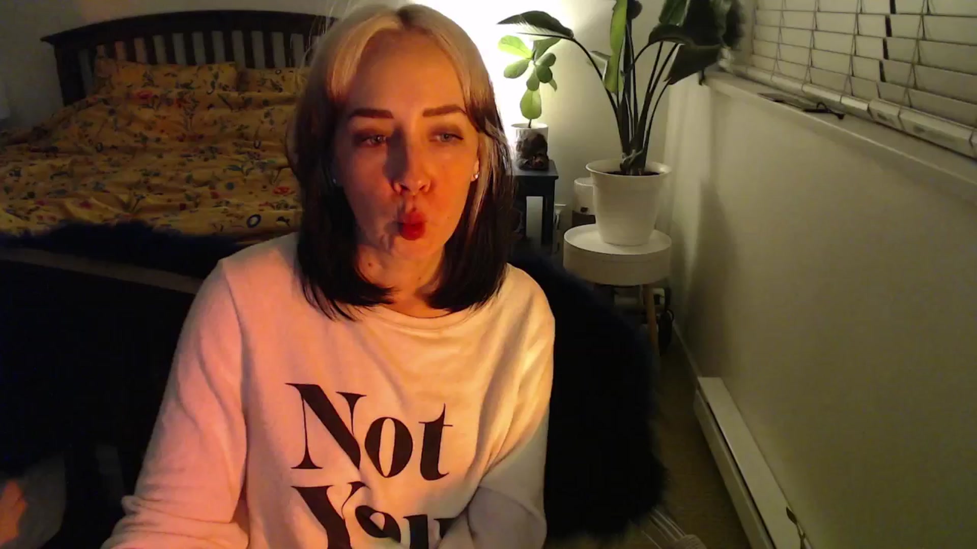 Gallery image thumbnail from NahlaHoney's myfreecams stream on, 11/14/2024, 04:01 image 17 of 20