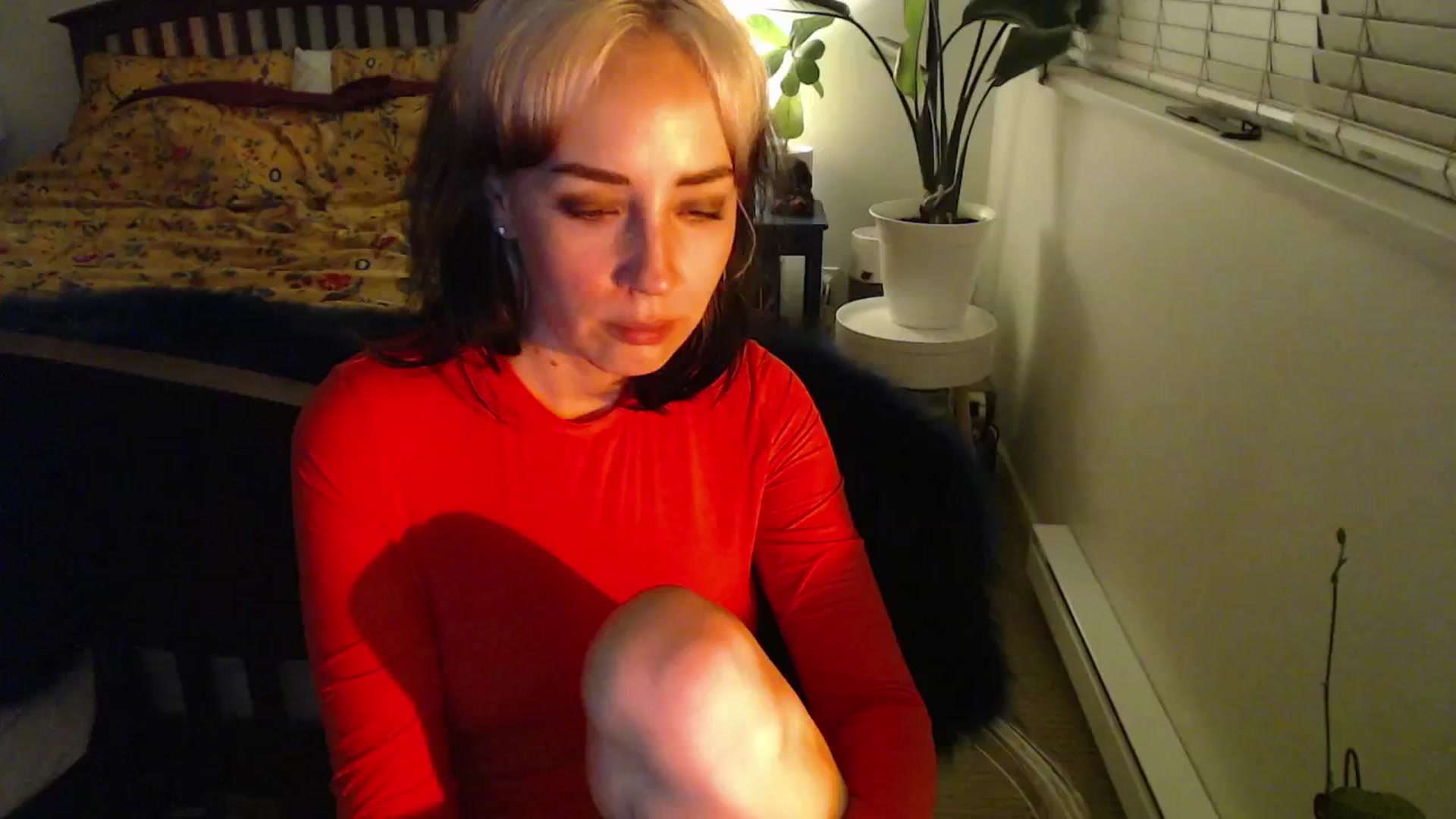 Gallery image thumbnail from NahlaHoney's myfreecams stream on, 11/18/2024, 03:58 image 17 of 20
