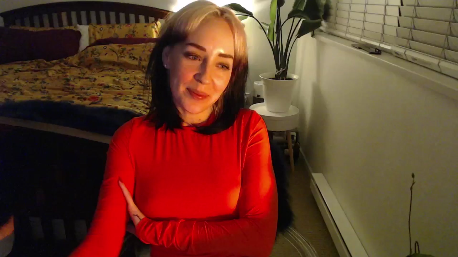 Gallery image thumbnail from NahlaHoney's myfreecams stream on, 11/18/2024, 06:03 image 15 of 20