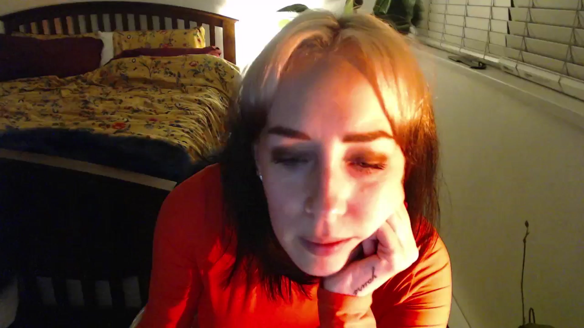 Gallery image thumbnail from NahlaHoney's myfreecams stream on, 11/18/2024, 06:03 image 16 of 20