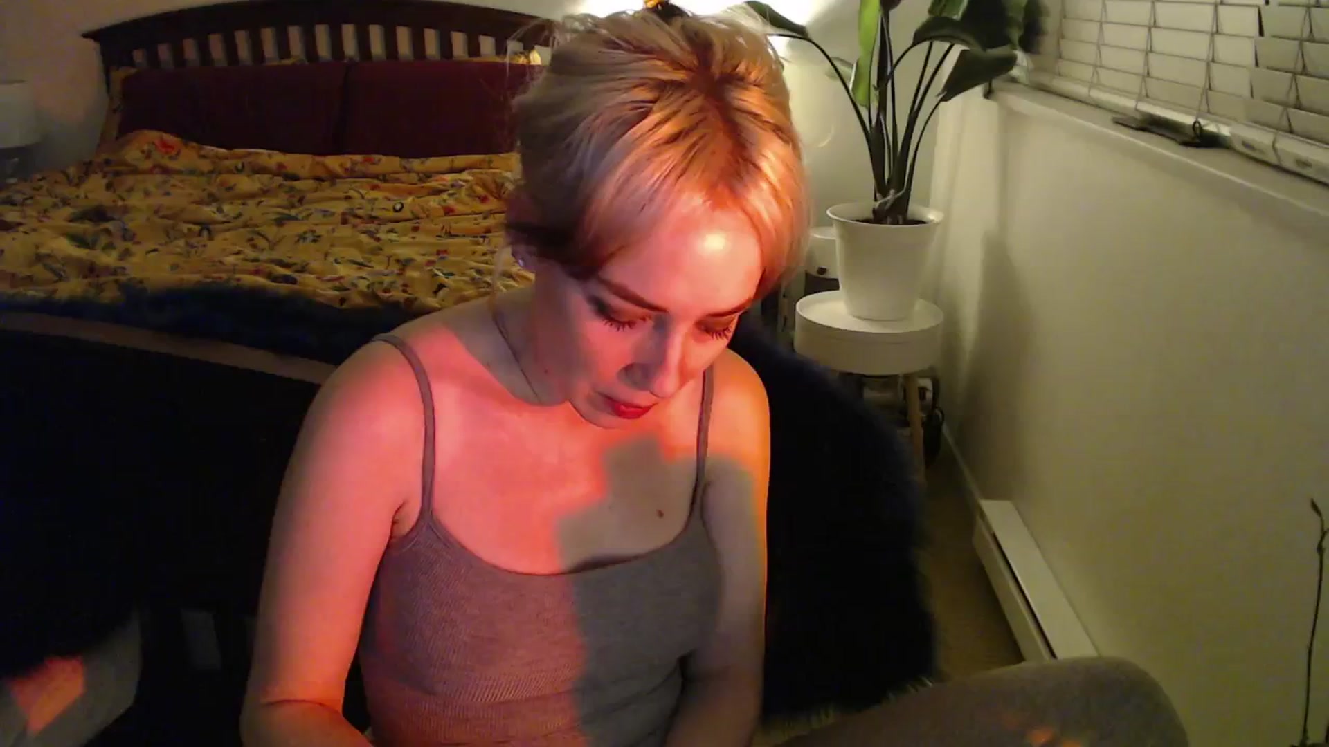 Gallery image thumbnail from NahlaHoney's myfreecams stream on, 11/22/2024, 04:16 image 7 of 20