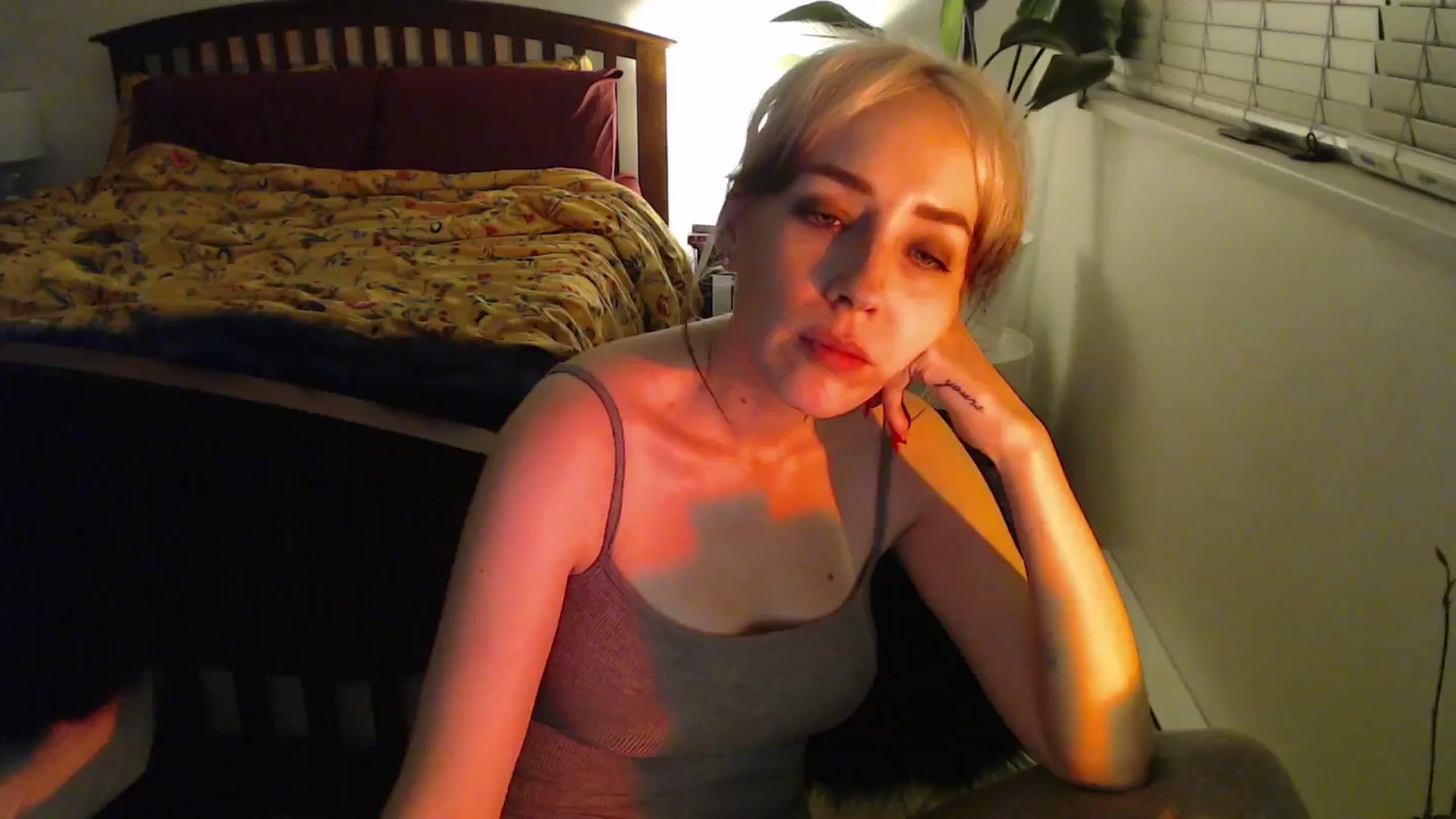 Gallery image thumbnail from NahlaHoney's myfreecams stream on, 11/22/2024, 04:16 image 6 of 20