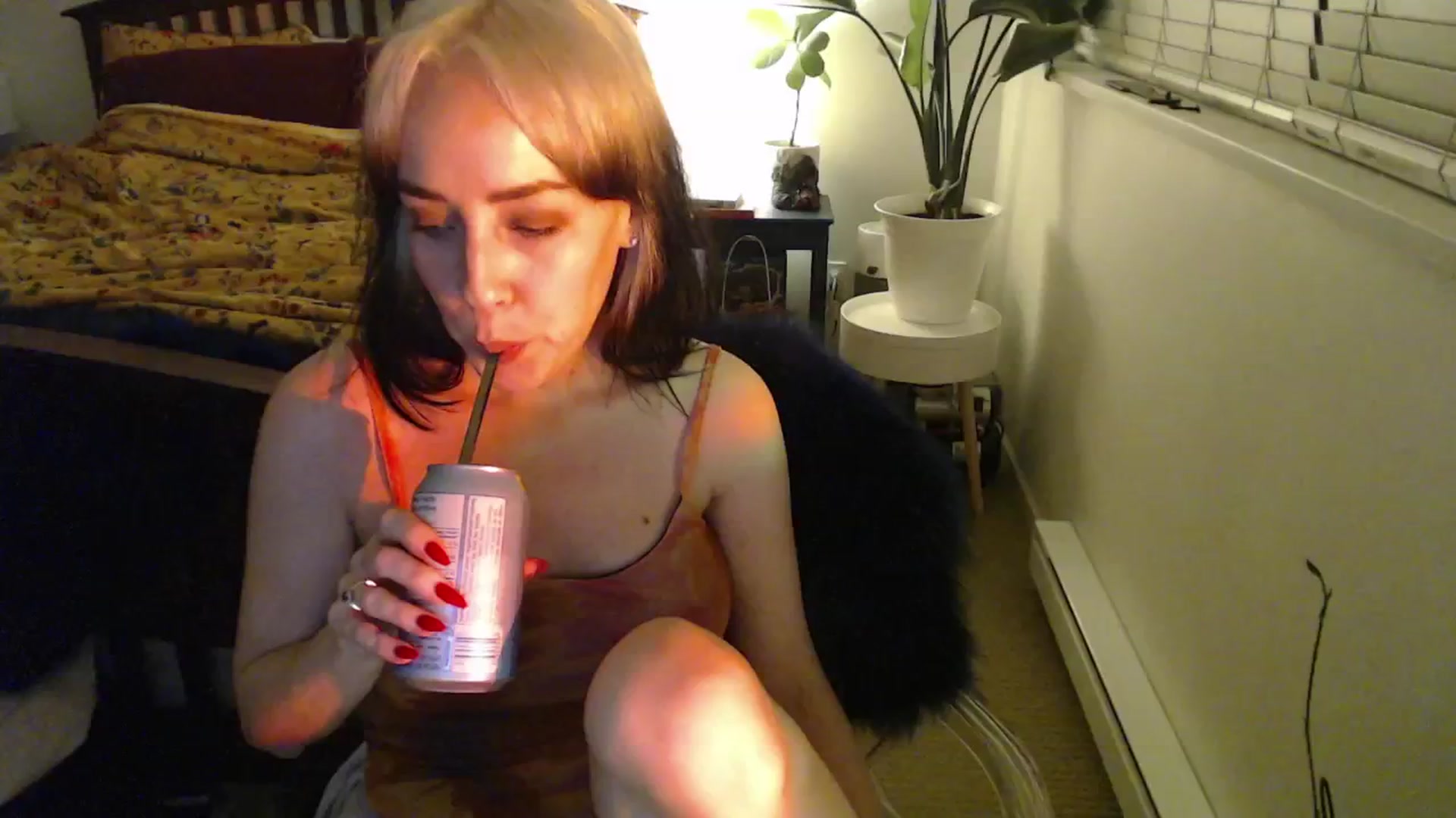 Gallery image thumbnail from NahlaHoney's myfreecams stream on, 11/23/2024, 04:16 image 9 of 20