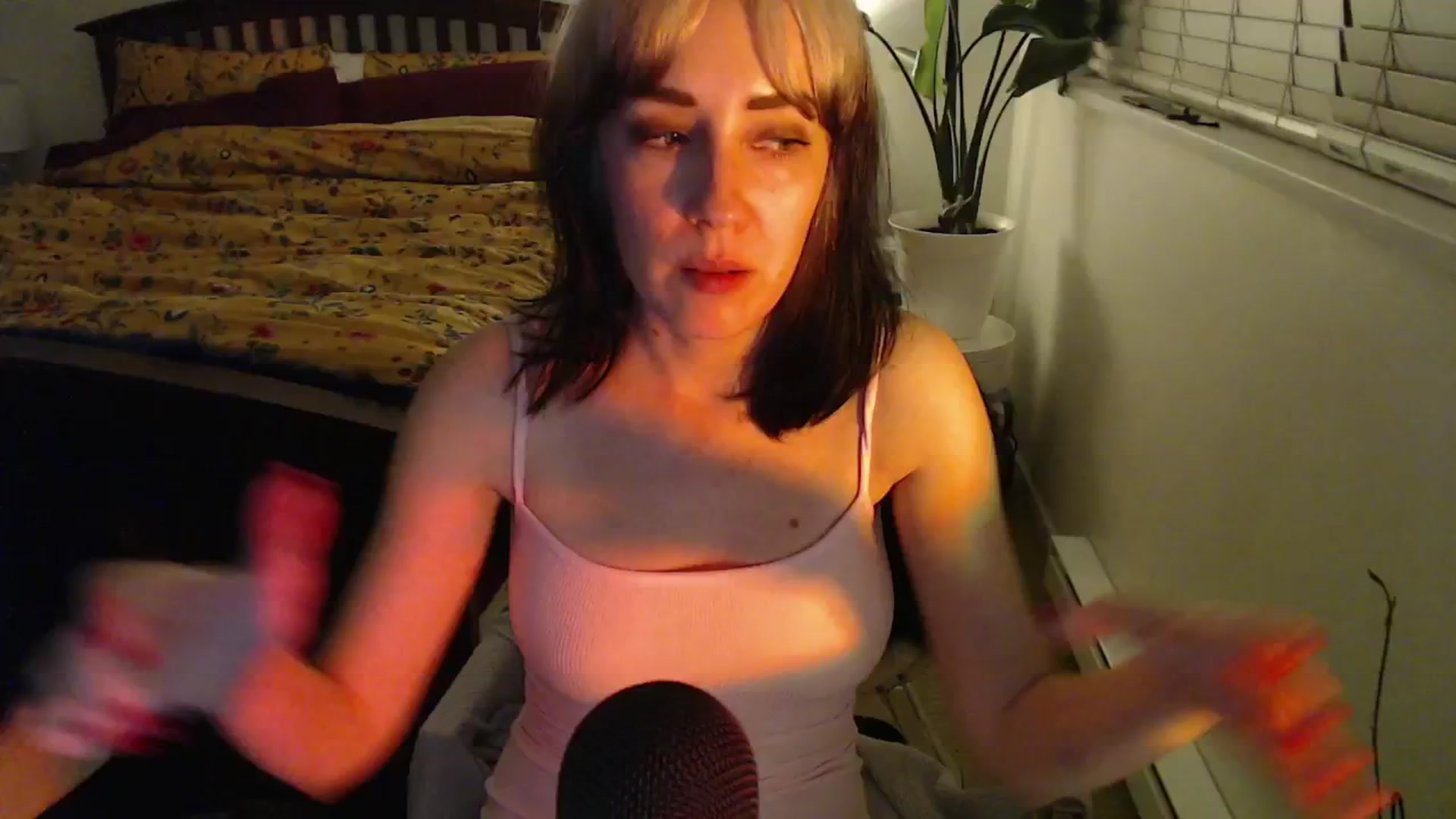 Gallery image thumbnail from NahlaHoney's myfreecams stream on, 11/26/2024, 04:54 image 19 of 20