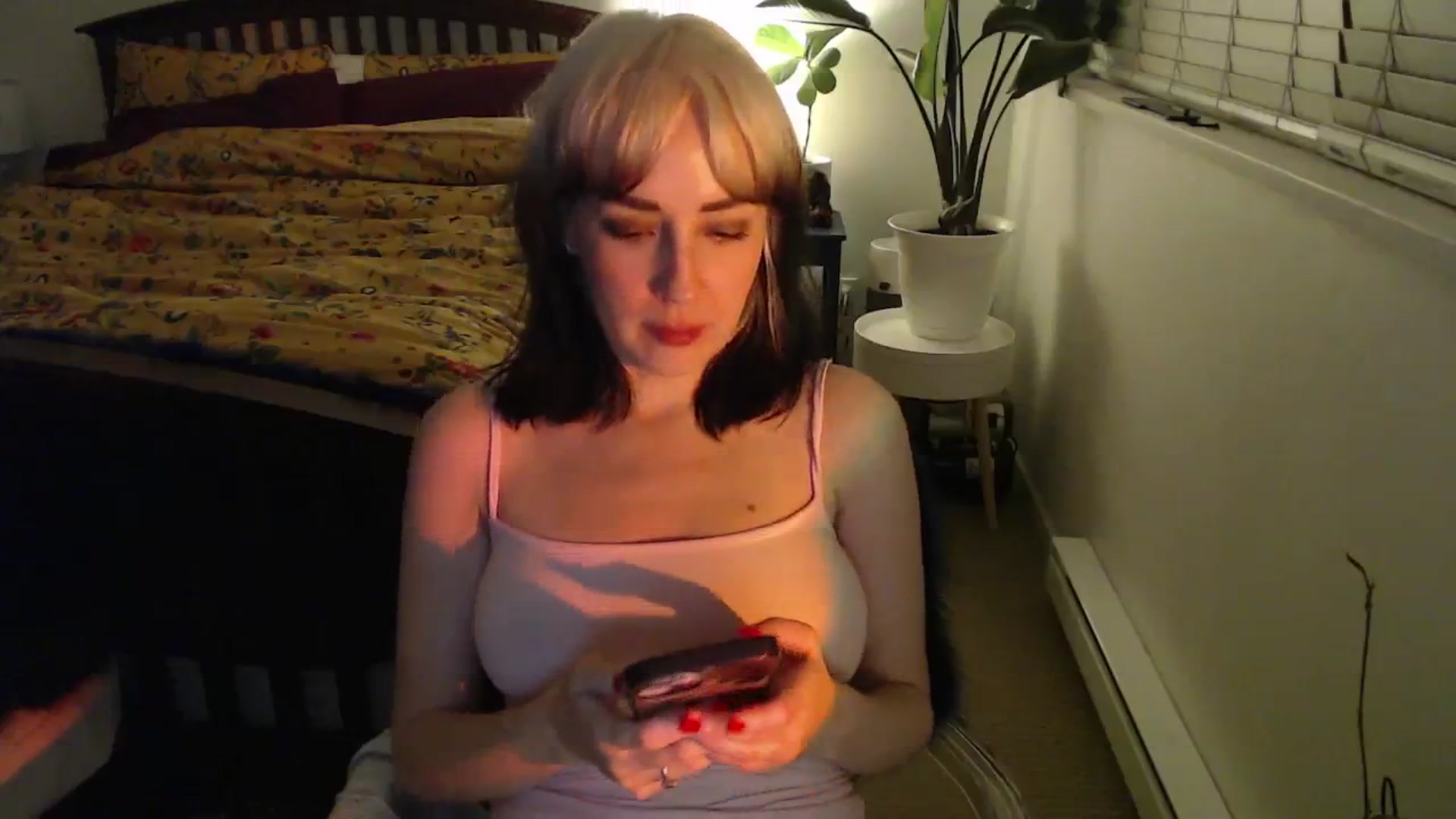 Gallery image thumbnail from NahlaHoney's myfreecams stream on, 11/26/2024, 05:32 image 16 of 20