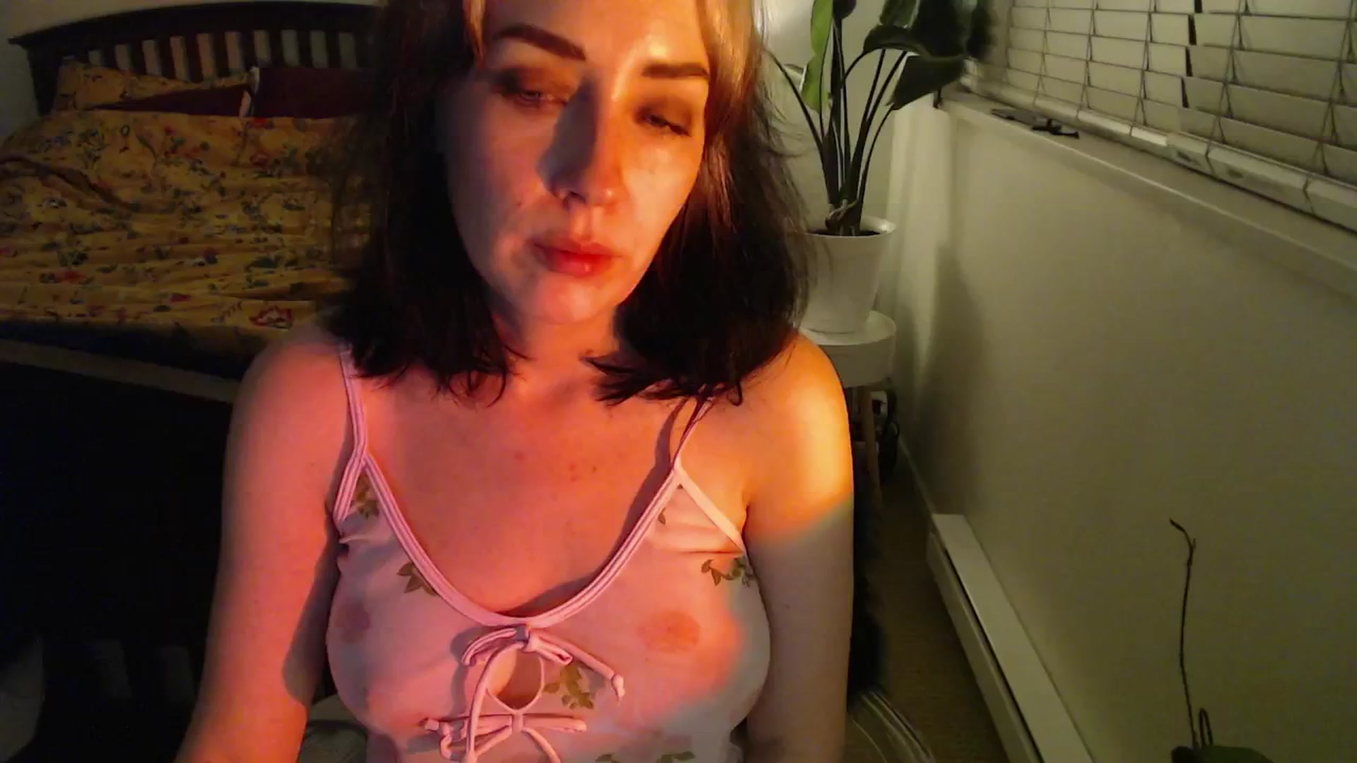 Gallery image thumbnail from NahlaHoney's myfreecams stream on, 11/27/2024, 04:06 image 8 of 20