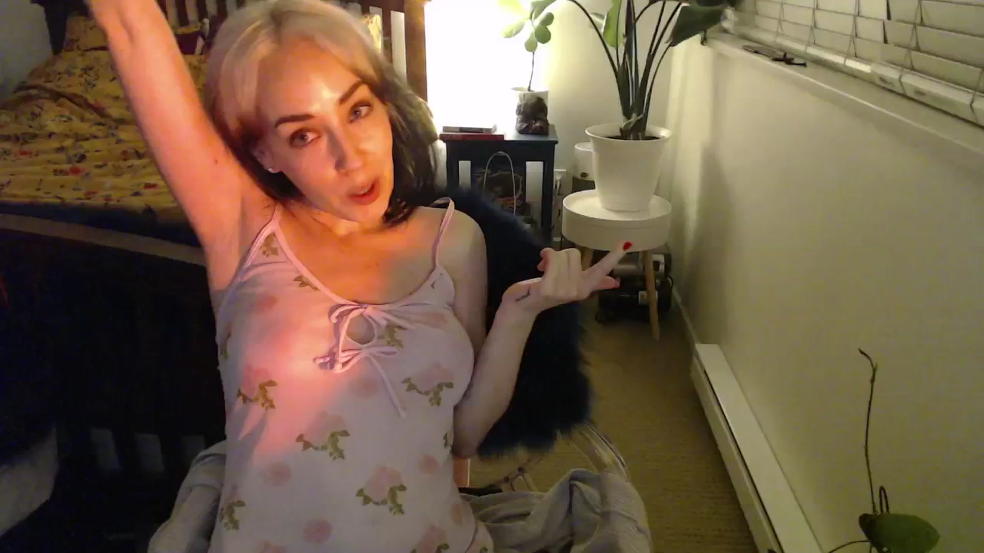 Gallery image thumbnail from NahlaHoney's myfreecams stream on, 11/27/2024, 04:06 image 3 of 20
