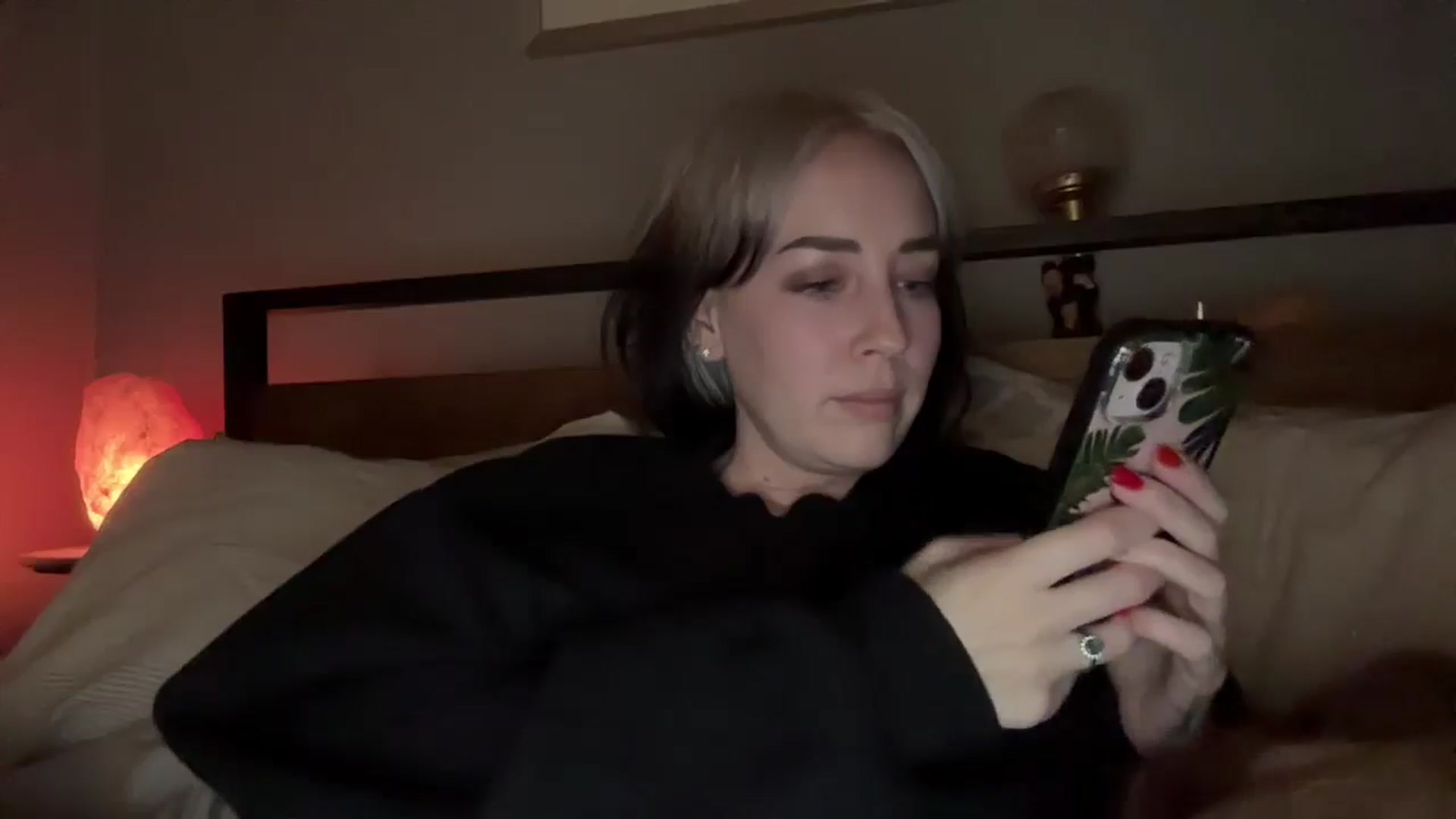 Gallery image thumbnail from NahlaHoney's myfreecams stream on, 12/02/2024, 07:06 image 14 of 20