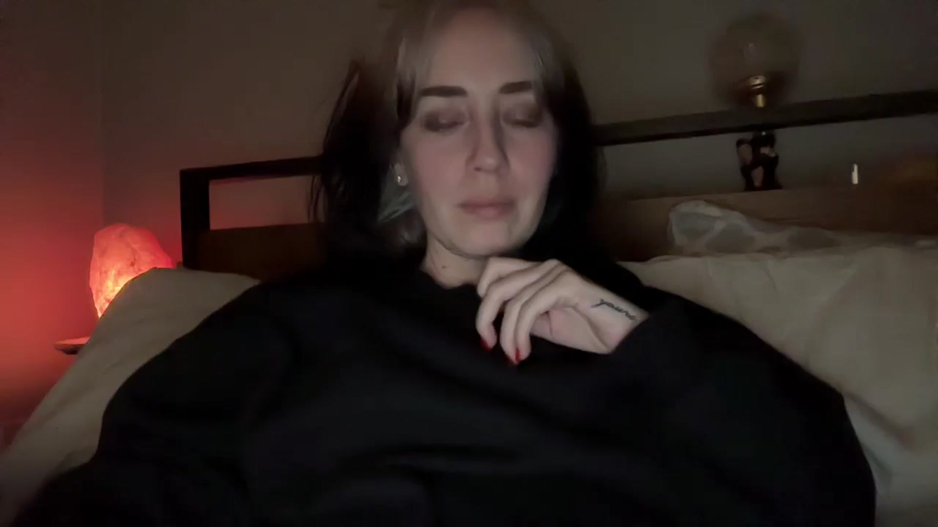 Gallery image thumbnail from NahlaHoney's myfreecams stream on, 12/02/2024, 07:06 image 8 of 20