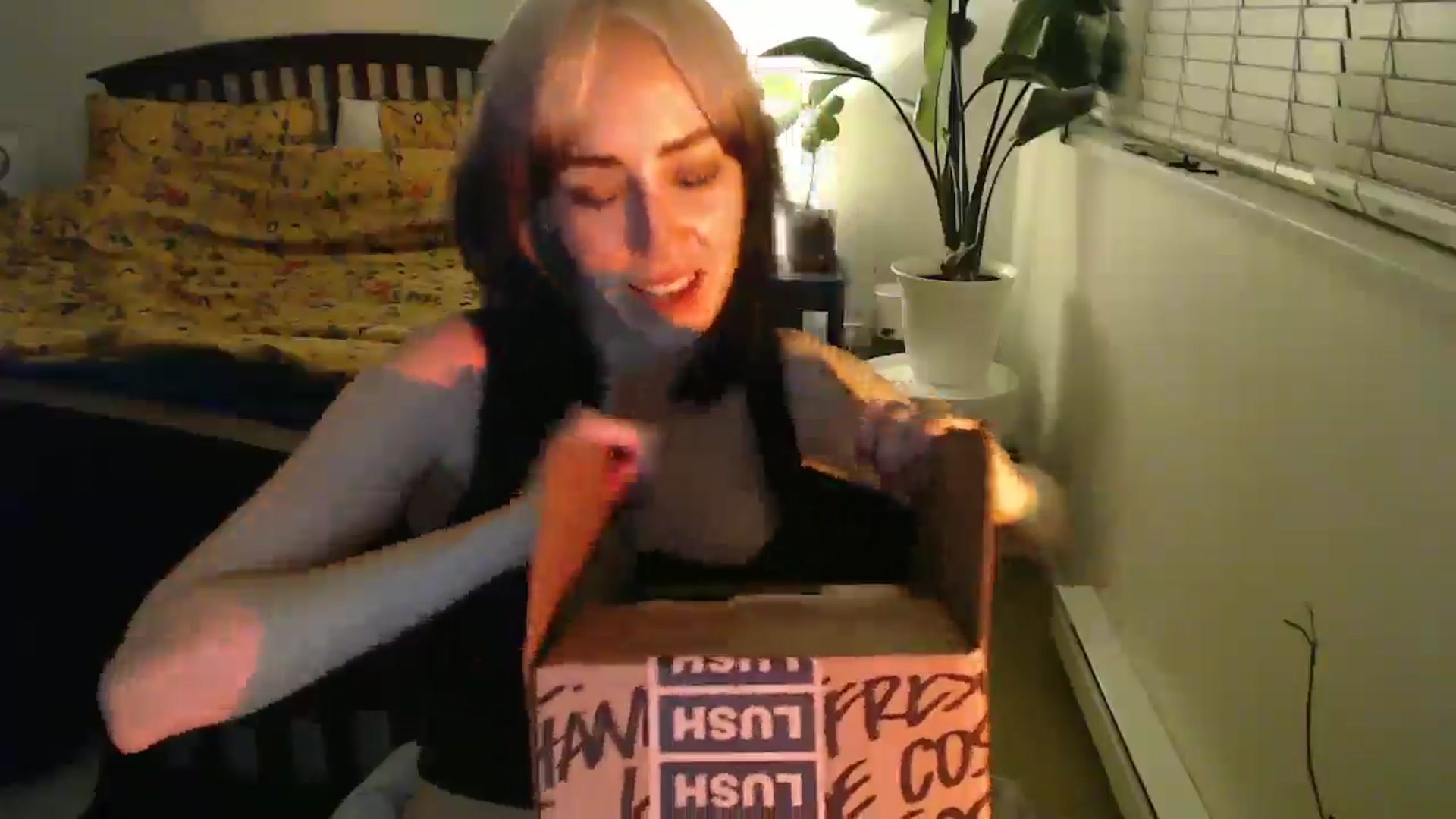 Gallery image thumbnail from NahlaHoney's myfreecams stream on, 12/03/2024, 02:40 image 5 of 20