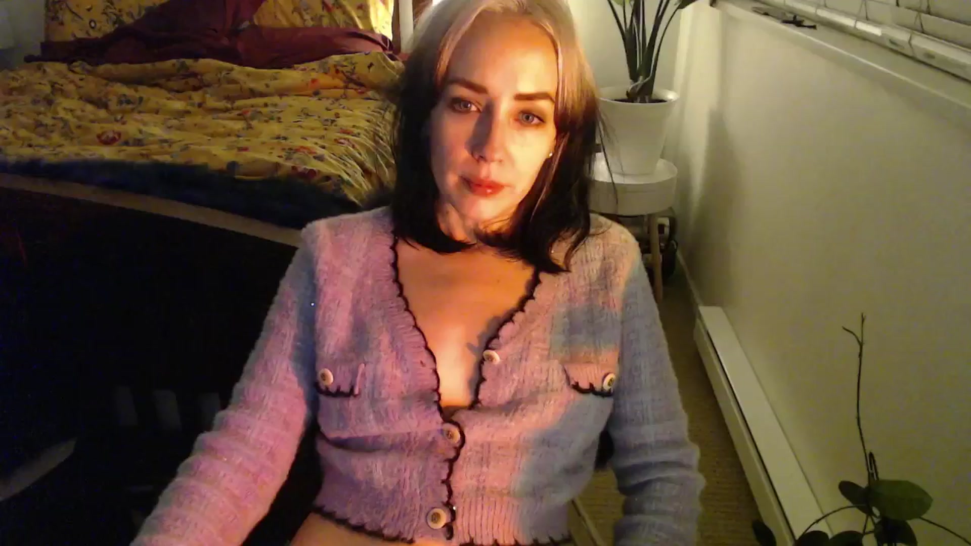 Gallery image thumbnail from NahlaHoney's myfreecams stream on, 12/05/2024, 06:21 image 15 of 20