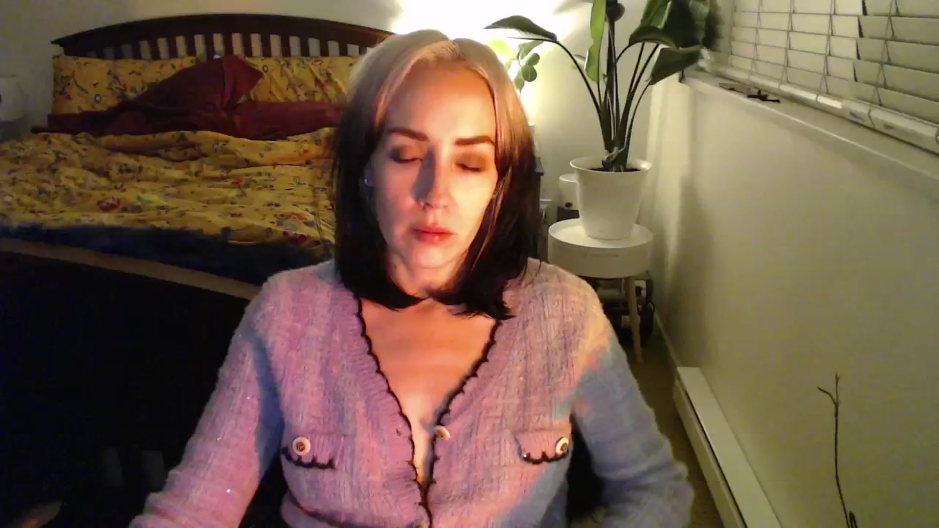 Gallery image thumbnail from NahlaHoney's myfreecams stream on, 12/05/2024, 06:21 image 14 of 20