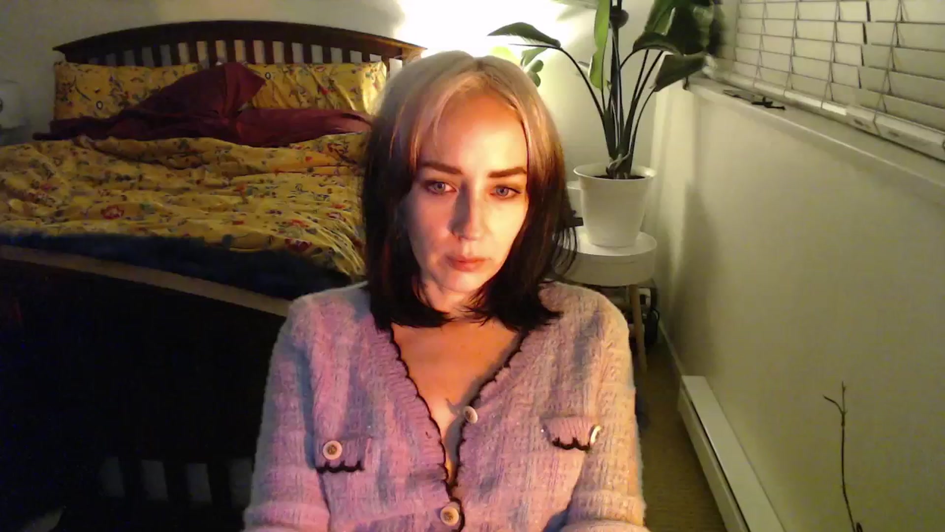 Gallery image thumbnail from NahlaHoney's myfreecams stream on, 12/05/2024, 06:21 image 5 of 20
