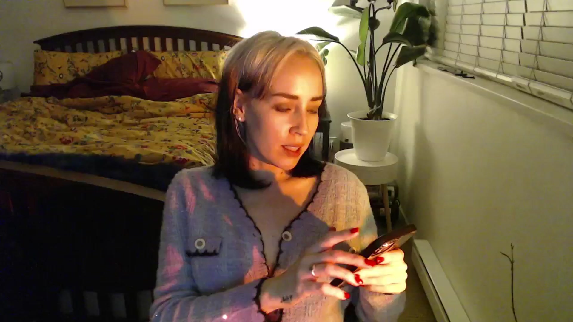 Gallery image thumbnail from NahlaHoney's myfreecams stream on, 12/05/2024, 06:21 image 8 of 20