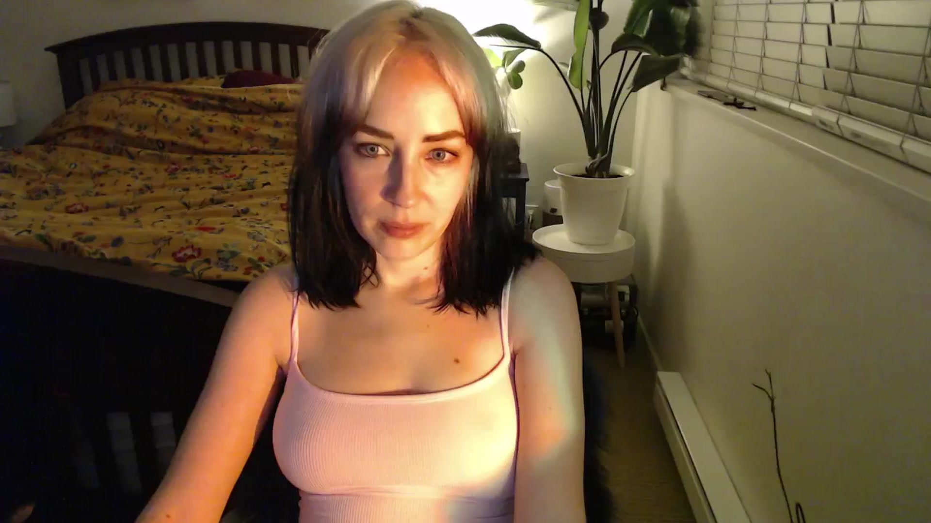 Gallery image thumbnail from NahlaHoney's myfreecams stream on, 12/07/2024, 05:25 image 6 of 20