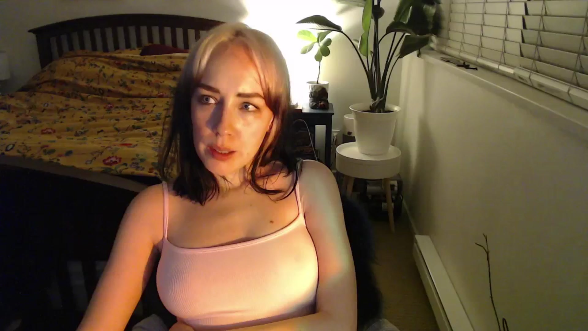 Gallery image thumbnail from NahlaHoney's myfreecams stream on, 12/07/2024, 05:25 image 16 of 20