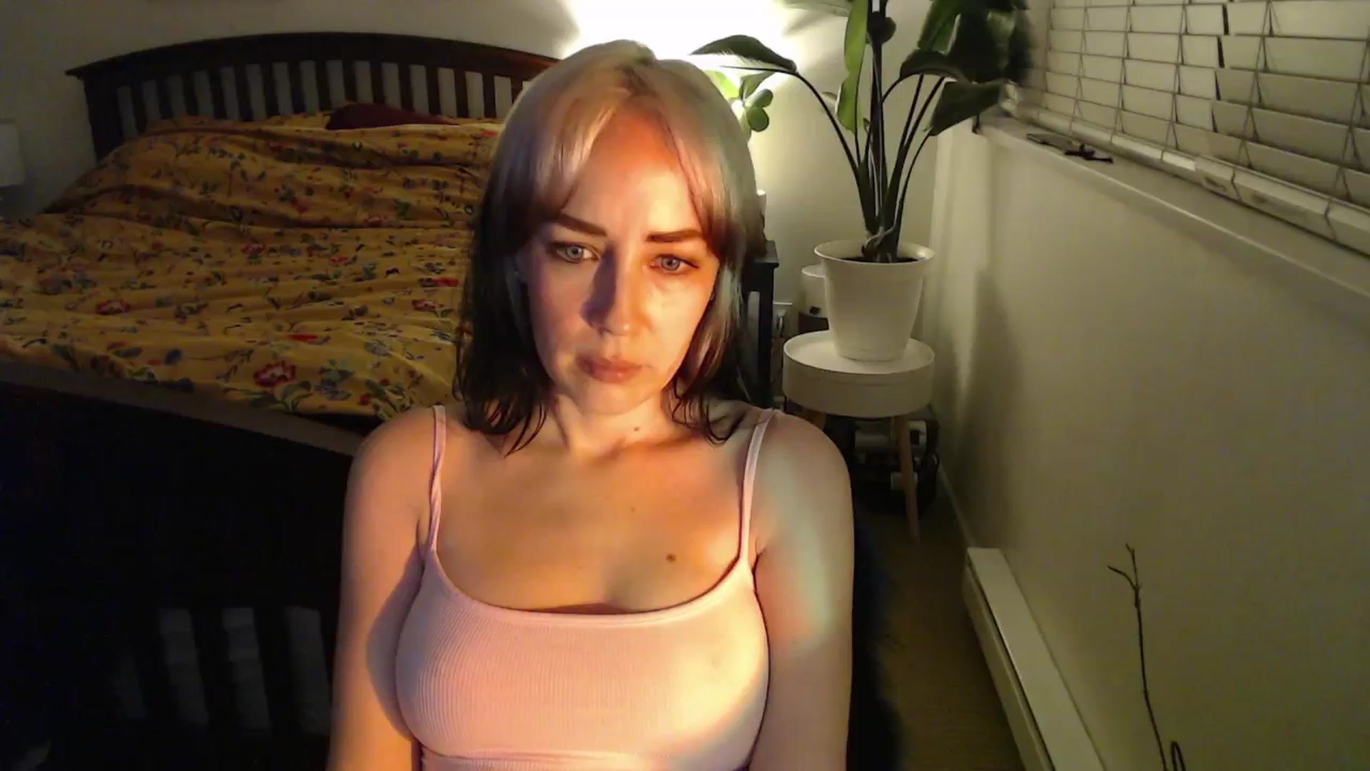 Gallery image thumbnail from NahlaHoney's myfreecams stream on, 12/07/2024, 05:25 image 3 of 20