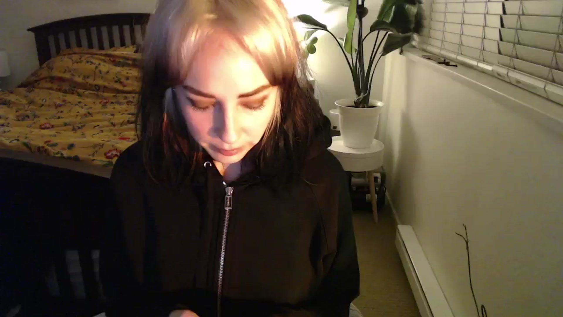 Gallery image thumbnail from NahlaHoney's myfreecams stream on, 12/07/2024, 05:25 image 9 of 20