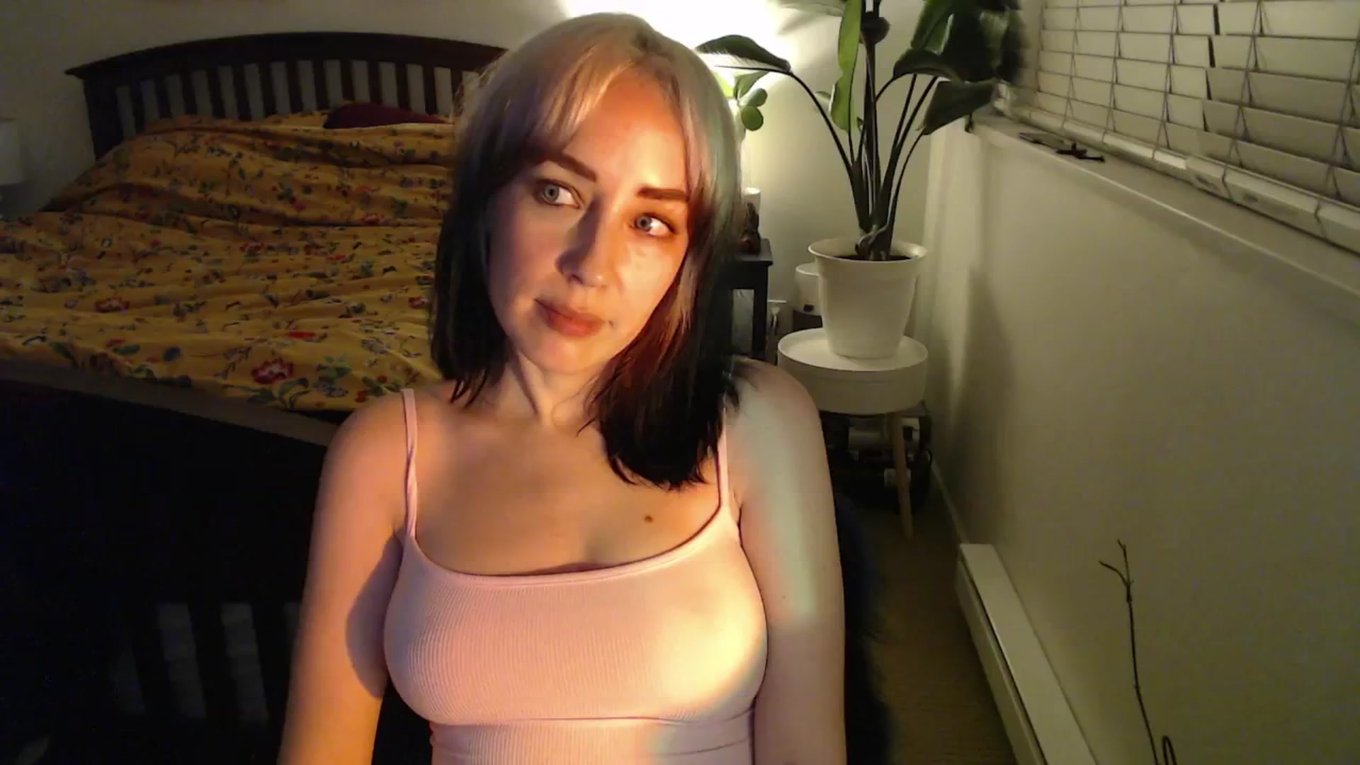 Gallery image thumbnail from NahlaHoney's myfreecams stream on, 12/07/2024, 05:25 image 5 of 20