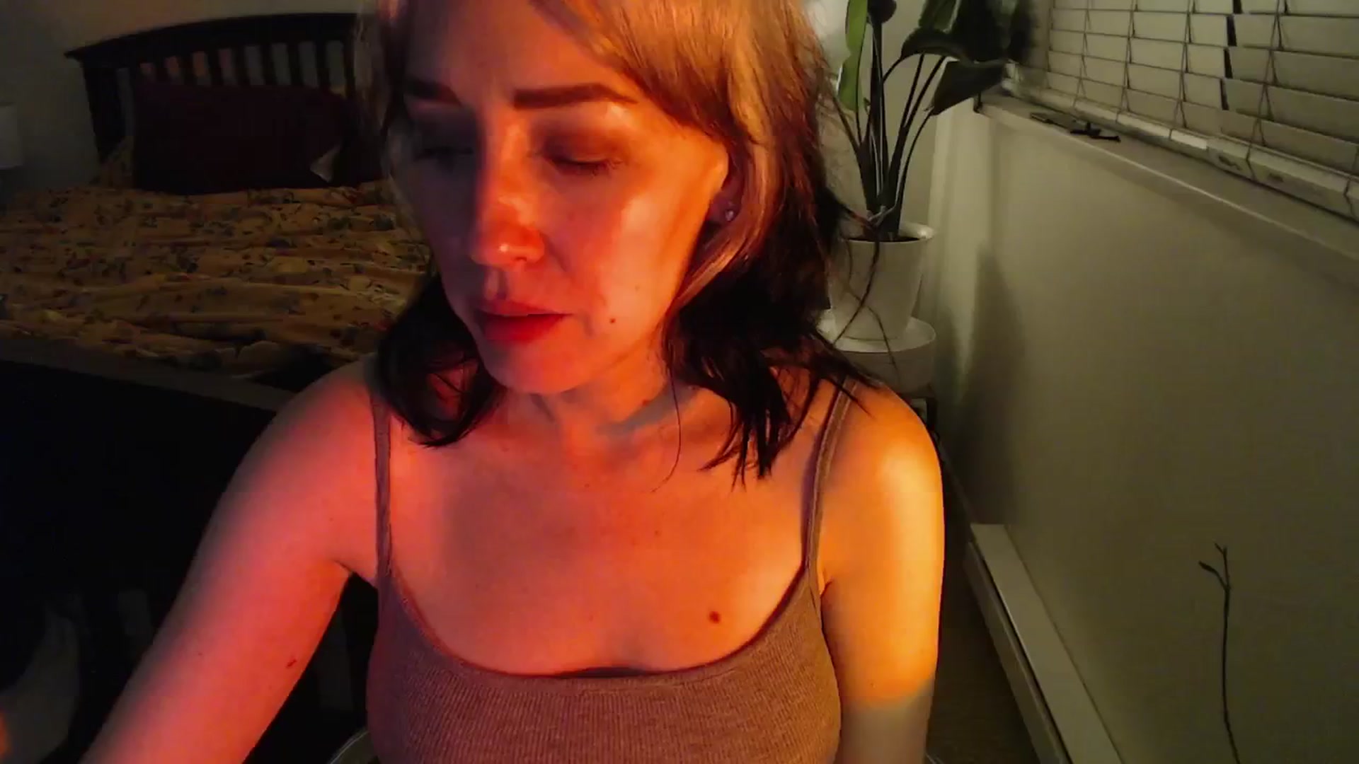 Gallery image thumbnail from NahlaHoney's myfreecams stream on, 12/09/2024, 05:30 image 13 of 20