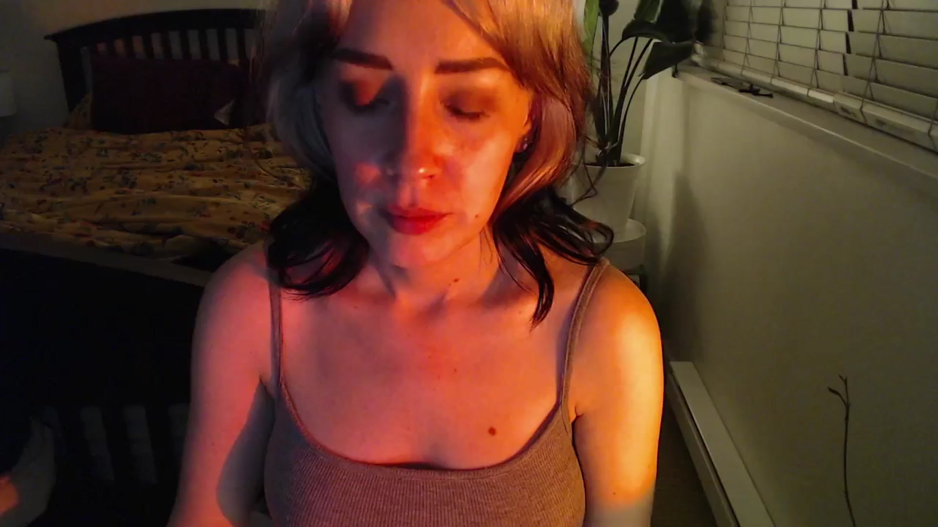 Gallery image thumbnail from NahlaHoney's myfreecams stream on, 12/09/2024, 05:30 image 10 of 20
