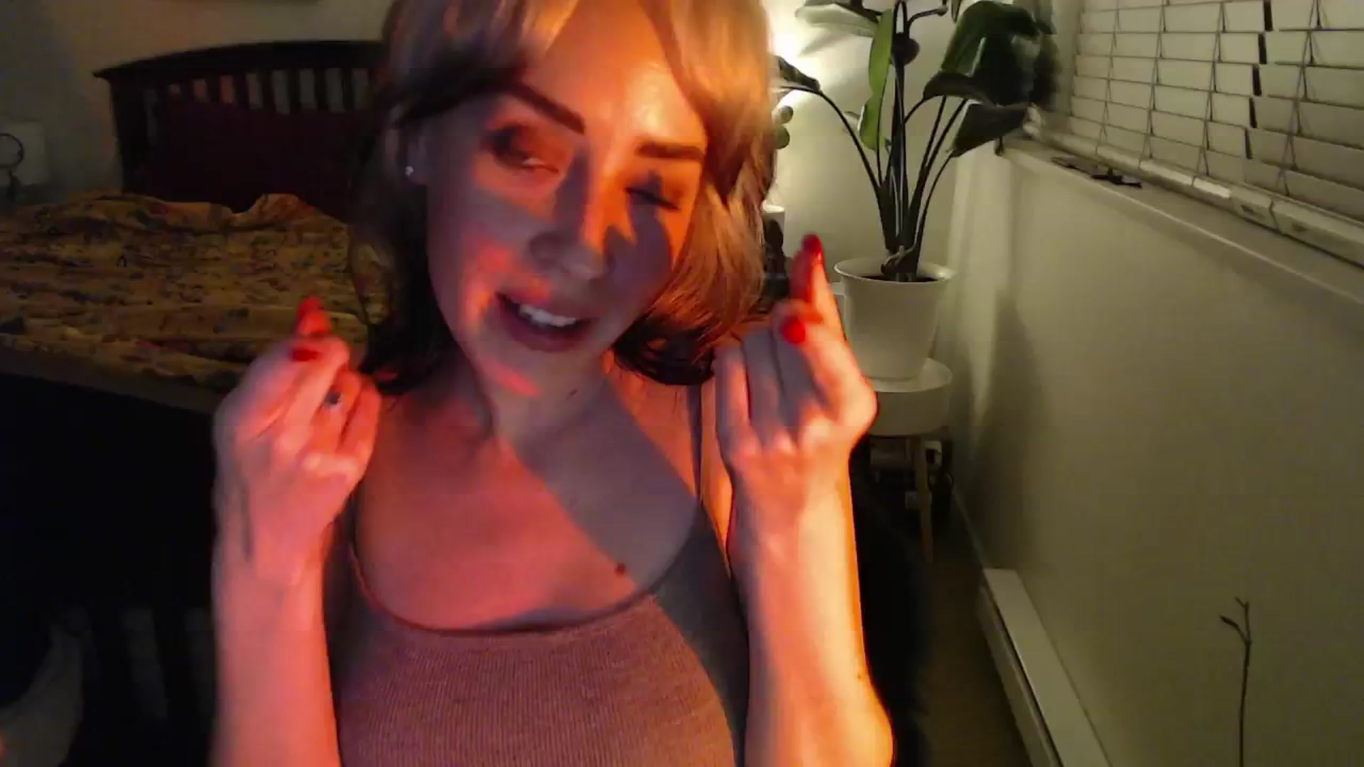 Gallery image thumbnail from NahlaHoney's myfreecams stream on, 12/09/2024, 06:32 image 9 of 20