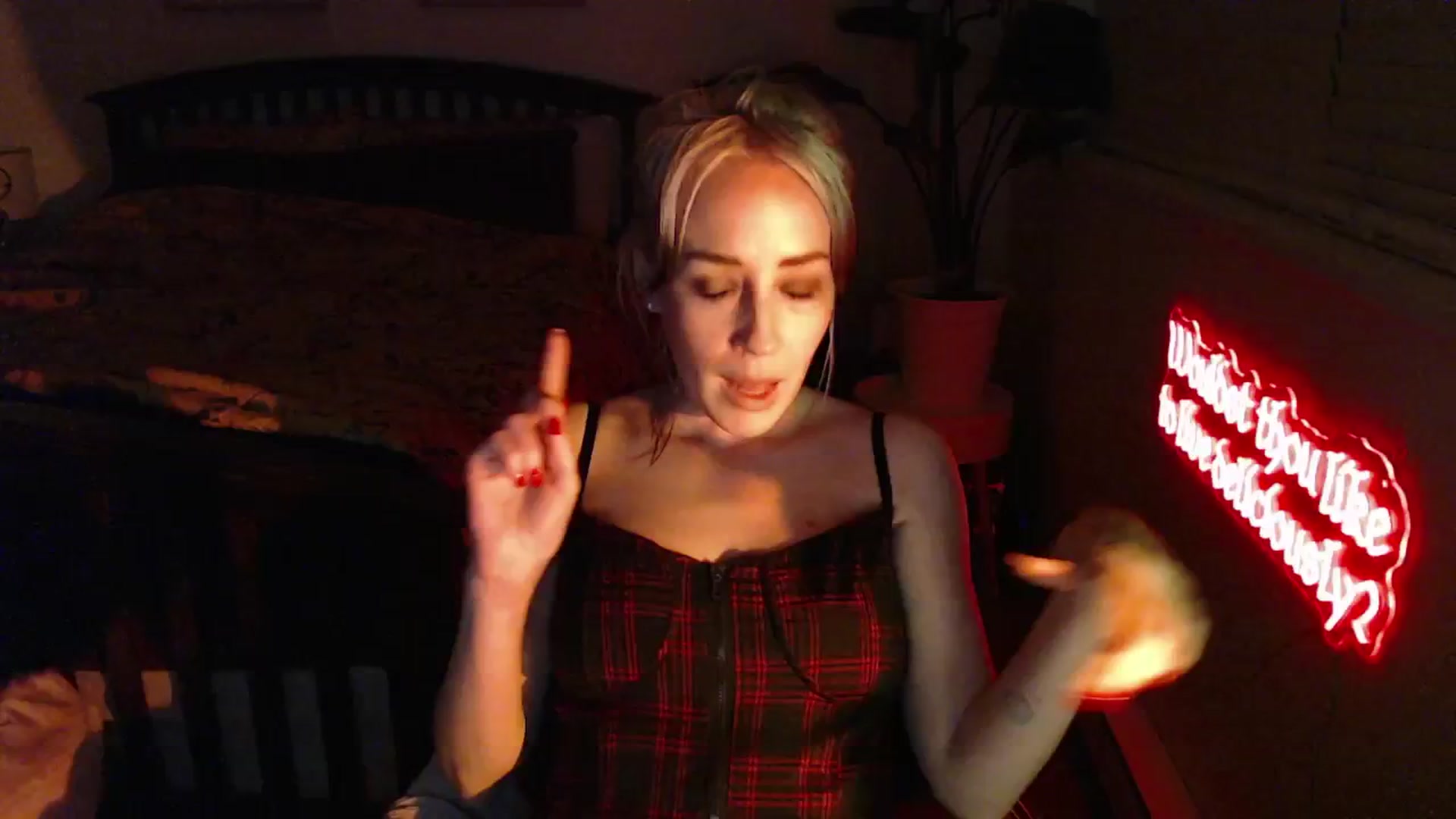 Gallery image thumbnail from NahlaHoney's myfreecams stream on, 12/13/2024, 06:02 image 19 of 20