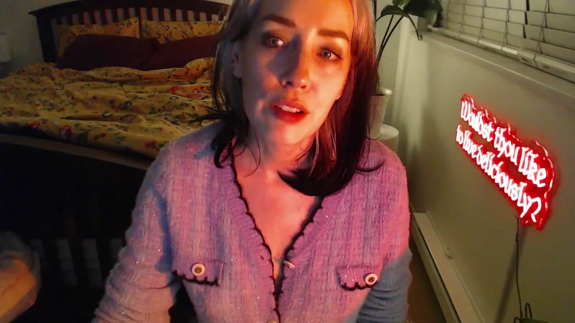 Gallery image thumbnail from NahlaHoney's myfreecams stream on, 12/17/2024, 04:50 image 14 of 20