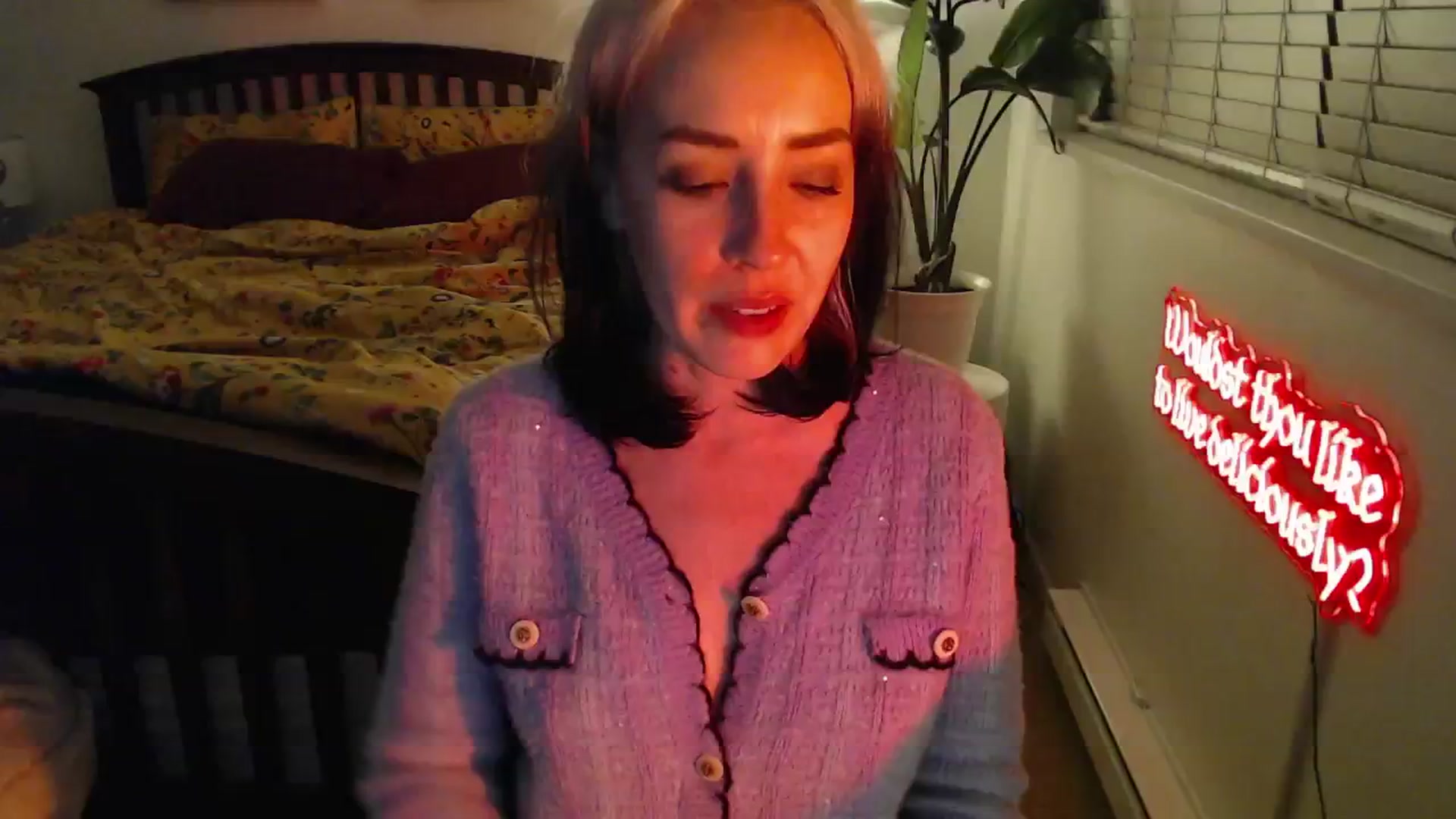 Gallery image thumbnail from NahlaHoney's myfreecams stream on, 12/17/2024, 04:50 image 9 of 20