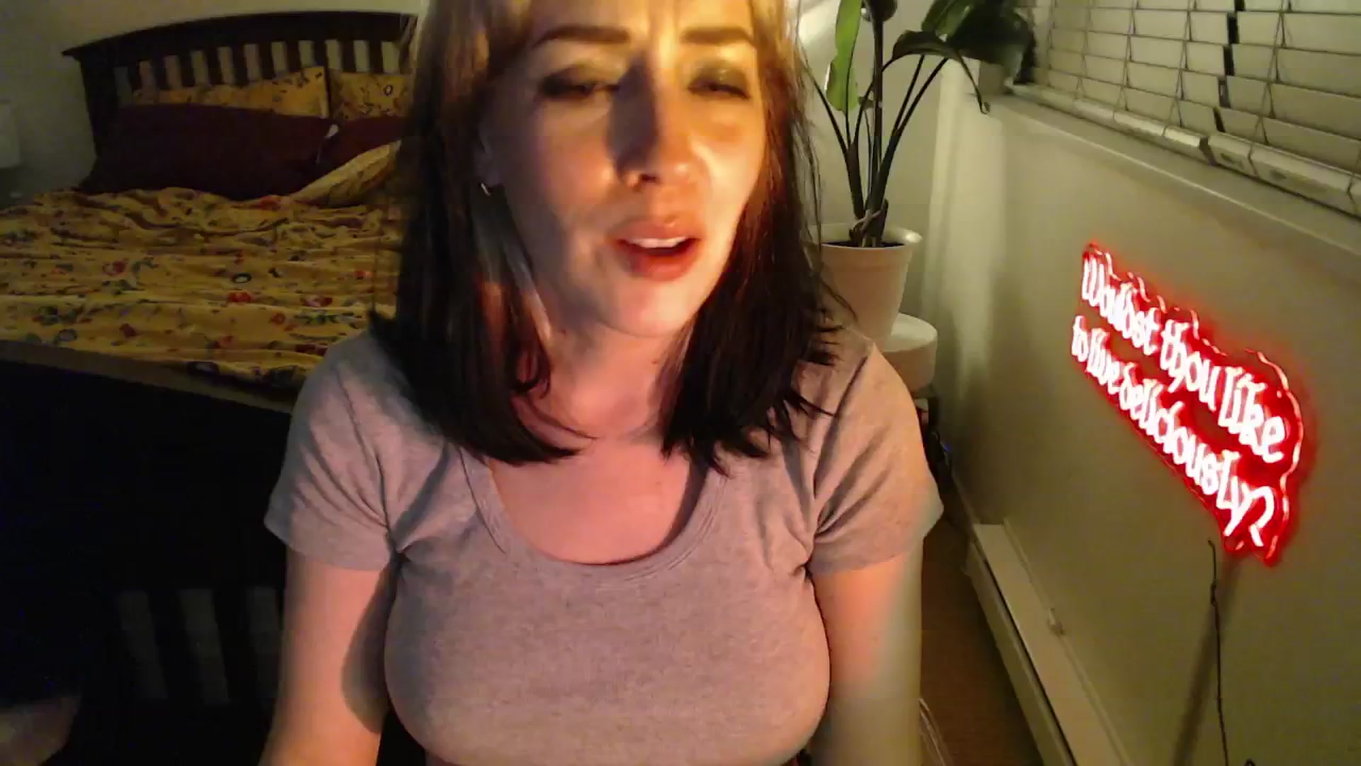 Gallery image thumbnail from NahlaHoney's myfreecams stream on, 12/19/2024, 03:55 image 17 of 20