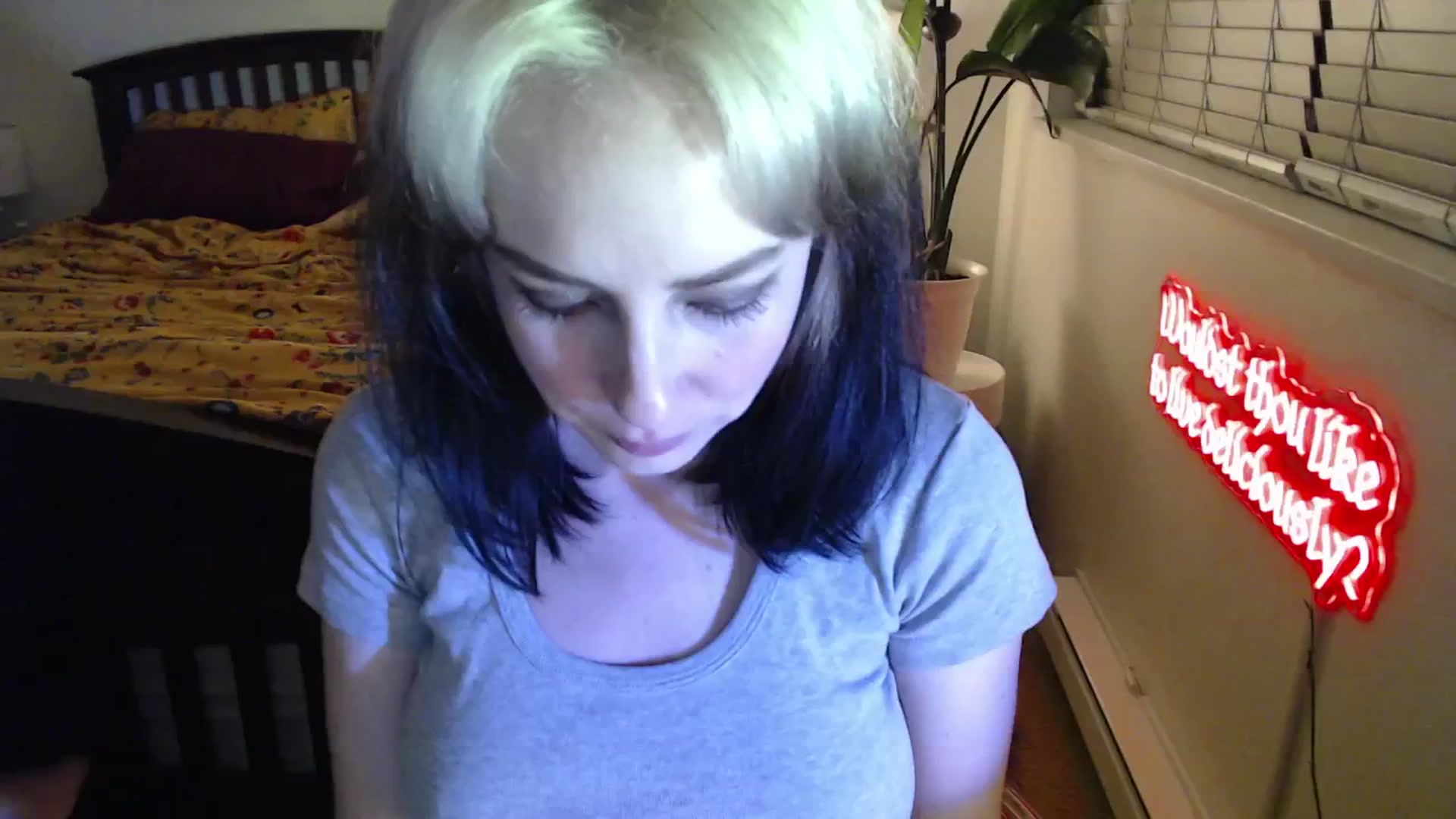 Gallery image thumbnail from NahlaHoney's myfreecams stream on, 12/19/2024, 03:55 image 1 of 20