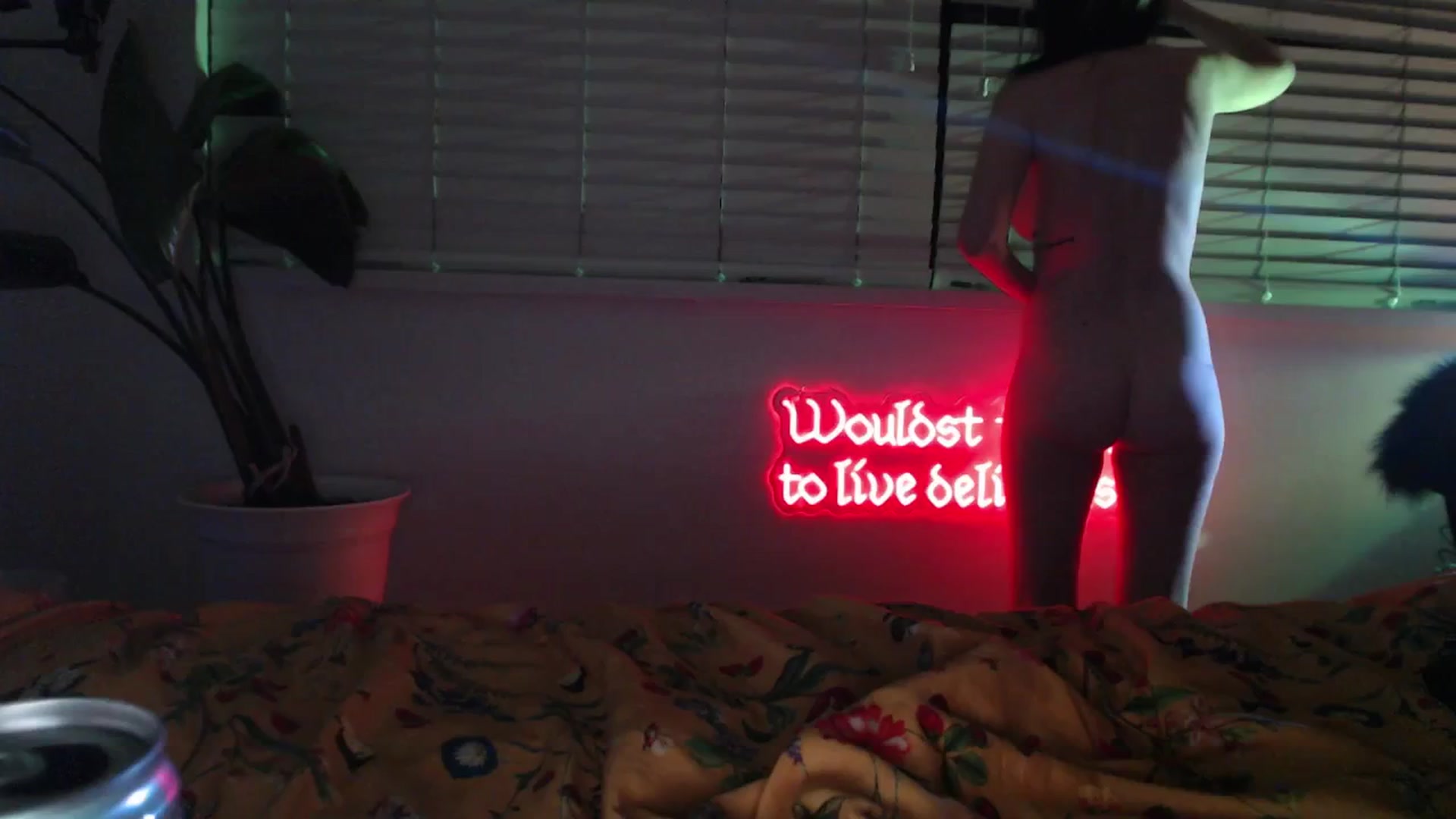 Gallery image thumbnail from NahlaHoney's myfreecams stream on, 12/19/2024, 05:29 image 9 of 20
