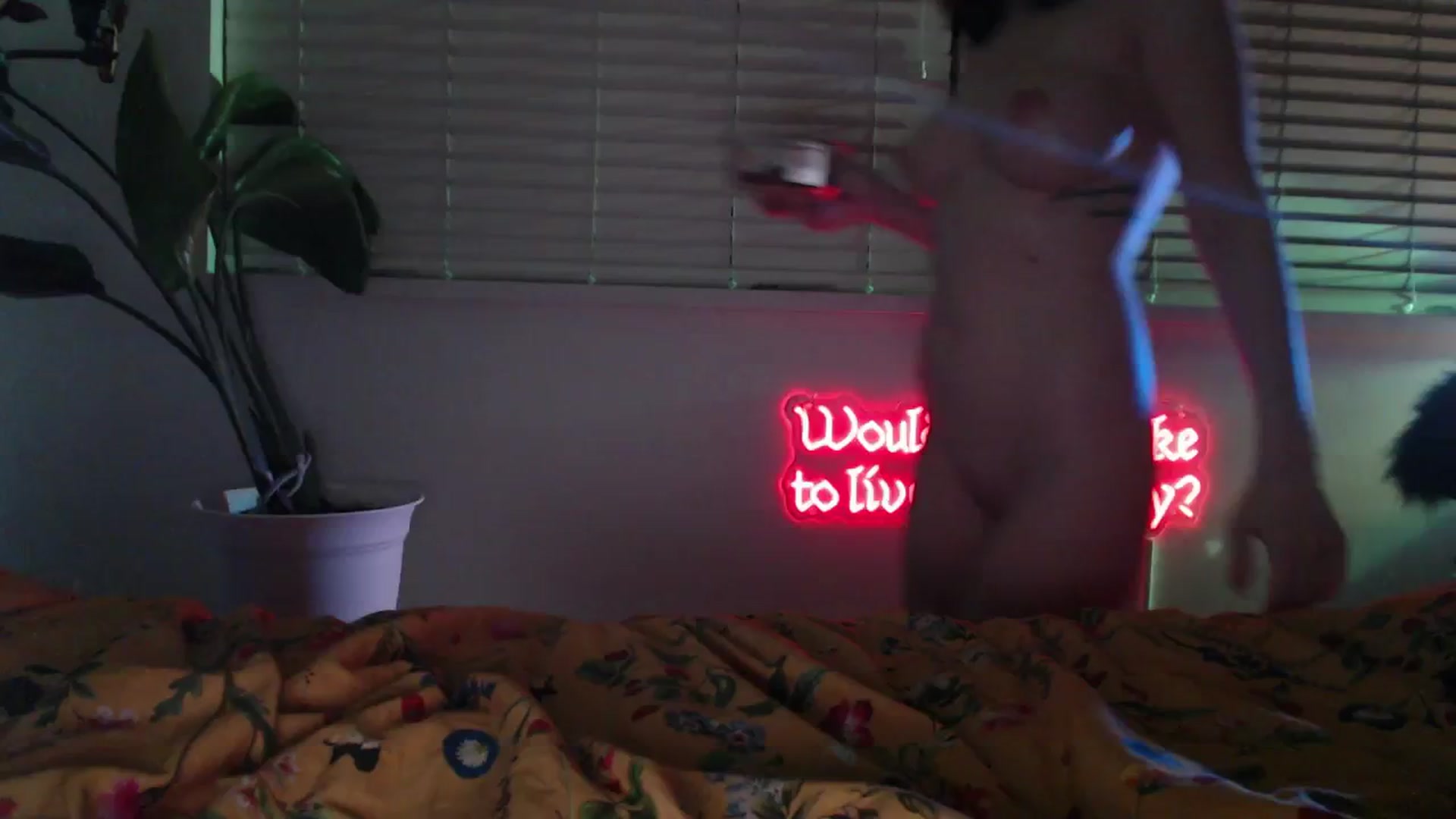 Gallery image thumbnail from NahlaHoney's myfreecams stream on, 12/19/2024, 05:29 image 12 of 20