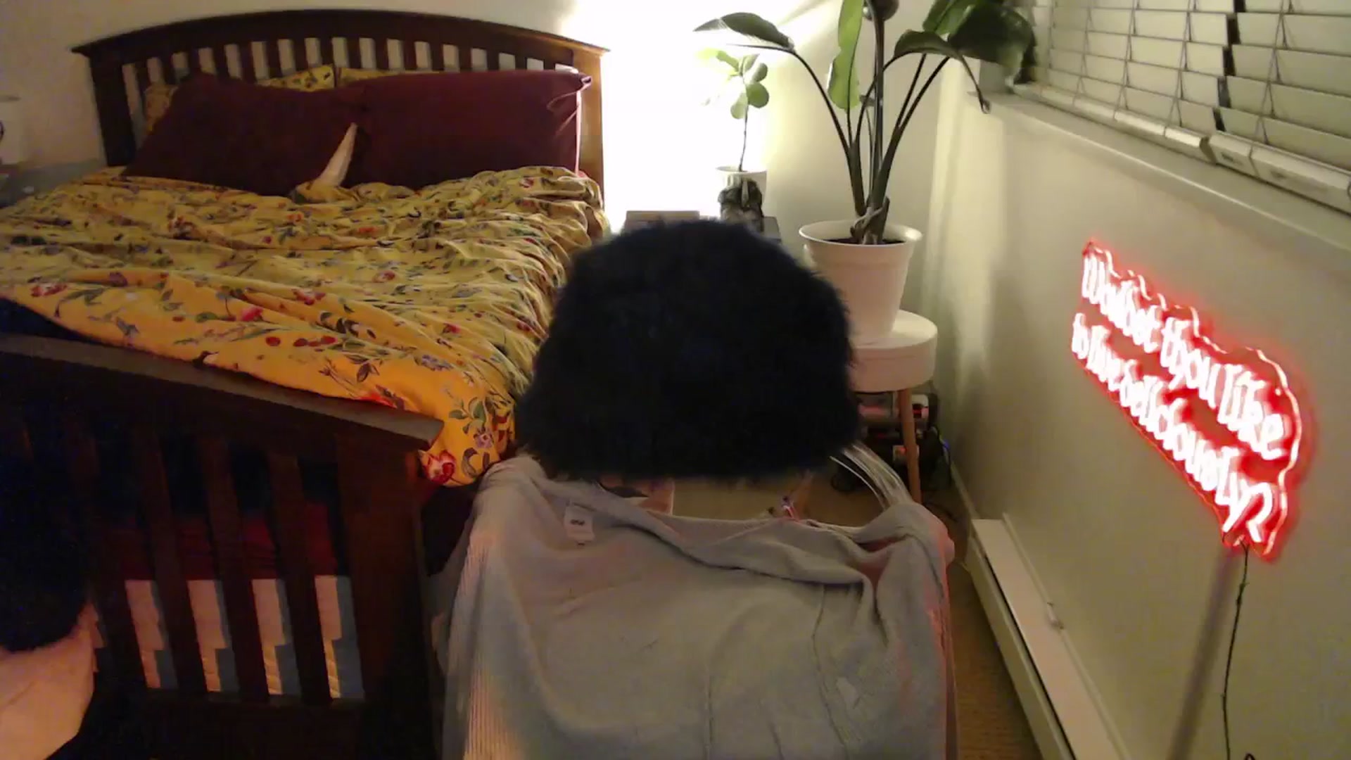 Gallery image thumbnail from NahlaHoney's myfreecams stream on, 12/20/2024, 06:46 image 16 of 20