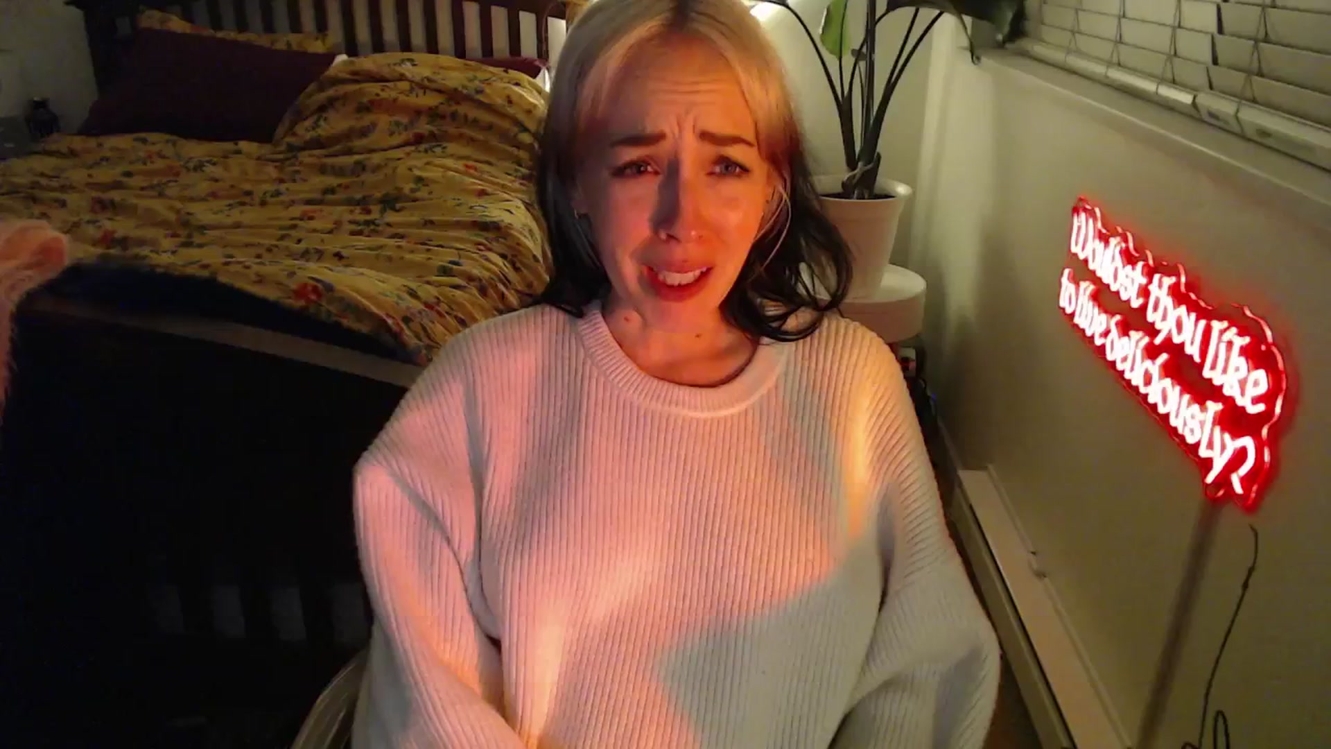 Gallery image thumbnail from NahlaHoney's myfreecams stream on, 12/28/2024, 05:28 image 18 of 20