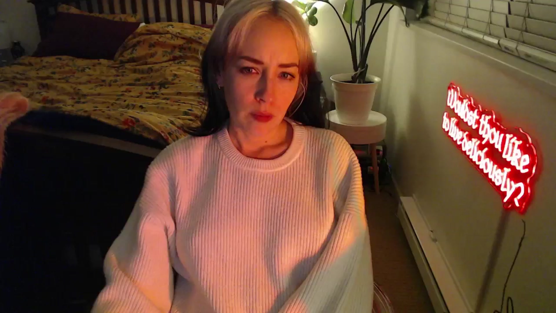 Gallery image thumbnail from NahlaHoney's myfreecams stream on, 12/28/2024, 05:28 image 17 of 20
