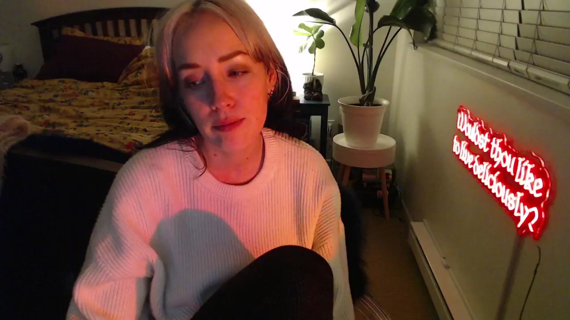 Gallery image thumbnail from NahlaHoney's myfreecams stream on, 12/28/2024, 05:28 image 9 of 20