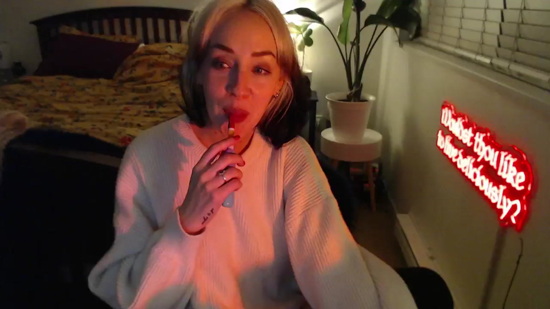 Gallery image thumbnail from NahlaHoney's myfreecams stream on, 12/28/2024, 05:28 image 3 of 20