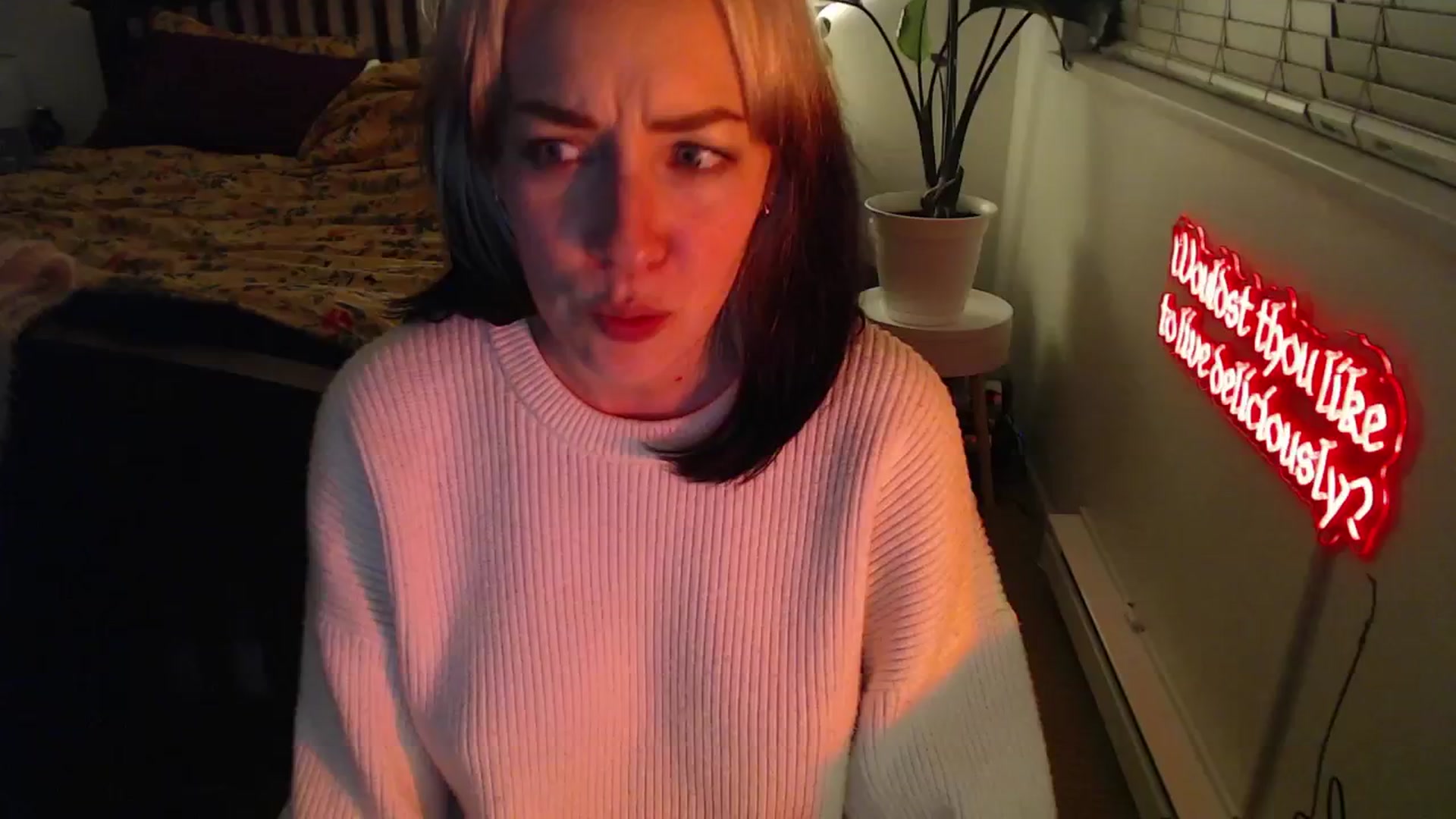 Gallery image thumbnail from NahlaHoney's myfreecams stream on, 12/28/2024, 05:28 image 13 of 20