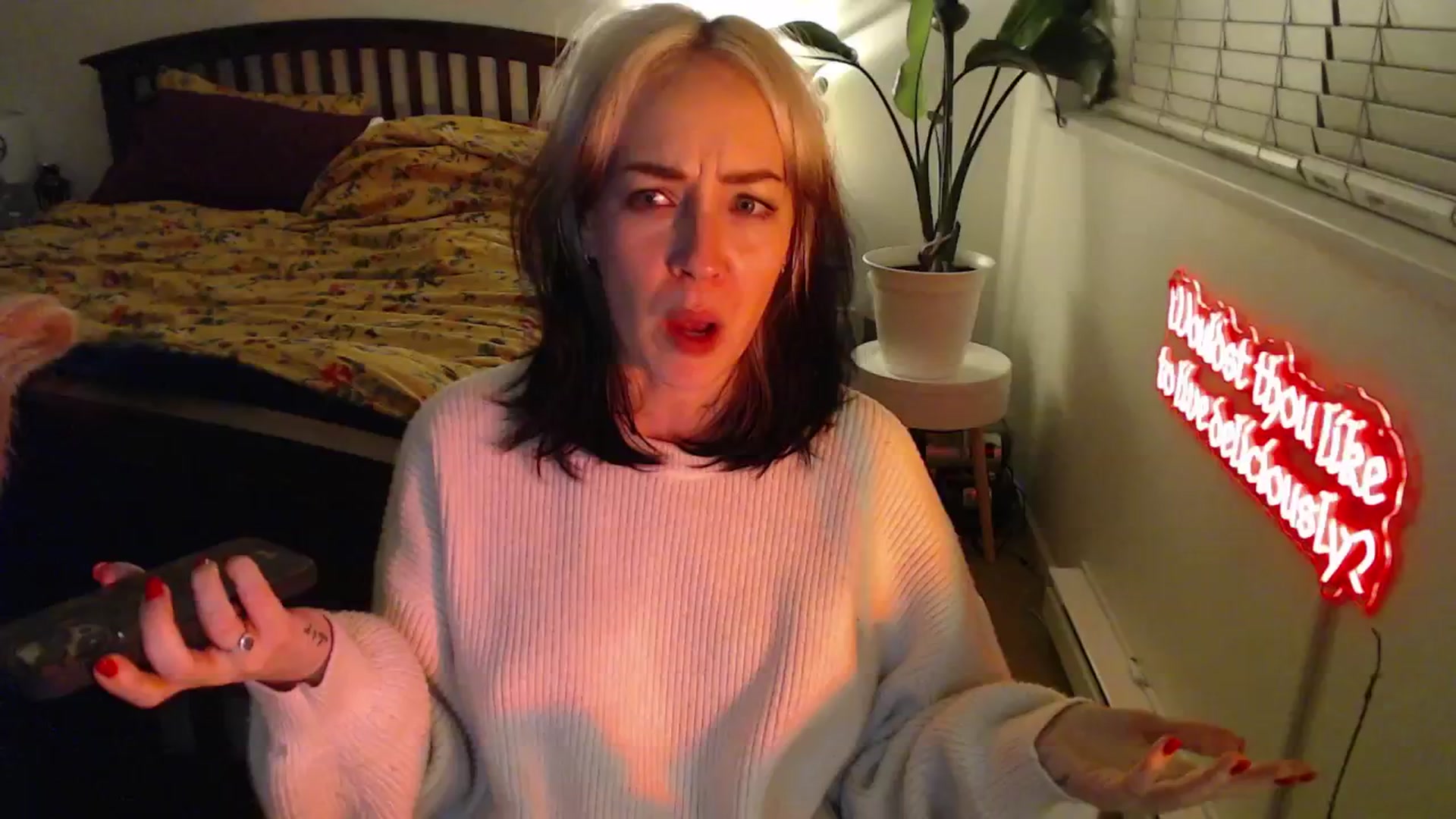 Gallery image thumbnail from NahlaHoney's myfreecams stream on, 12/28/2024, 05:28 image 7 of 20