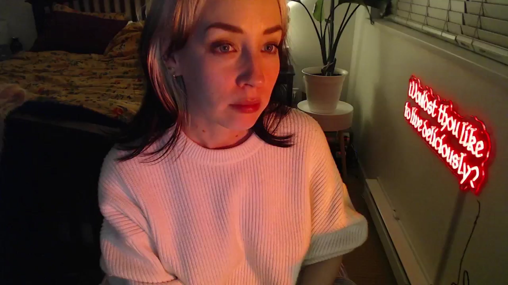 Gallery image thumbnail from NahlaHoney's myfreecams stream on, 12/28/2024, 05:28 image 14 of 20