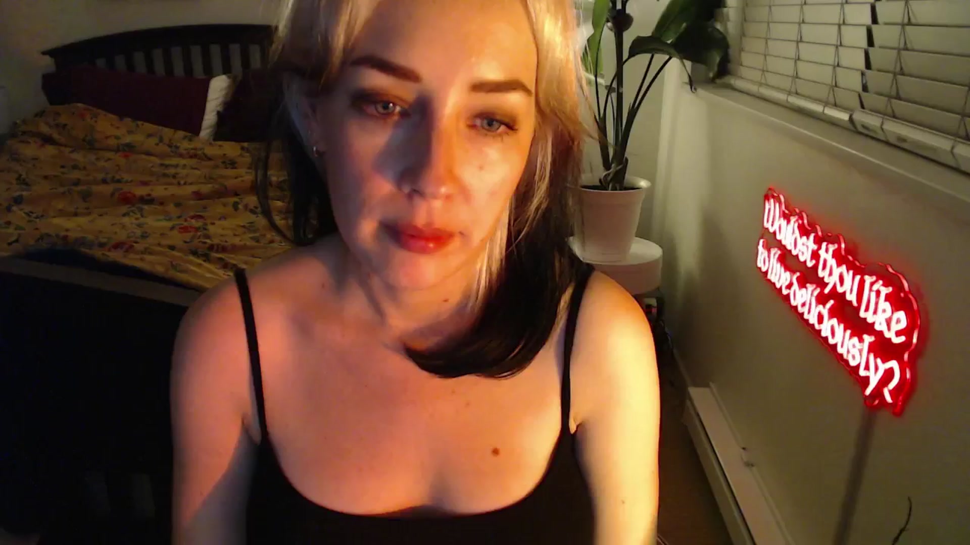 Gallery image thumbnail from NahlaHoney's myfreecams stream on, 01/26/2025, 04:21 image 15 of 20