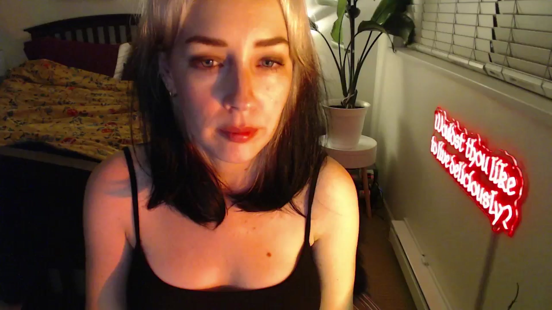 Gallery image thumbnail from NahlaHoney's myfreecams stream on, 01/26/2025, 04:21 image 12 of 20