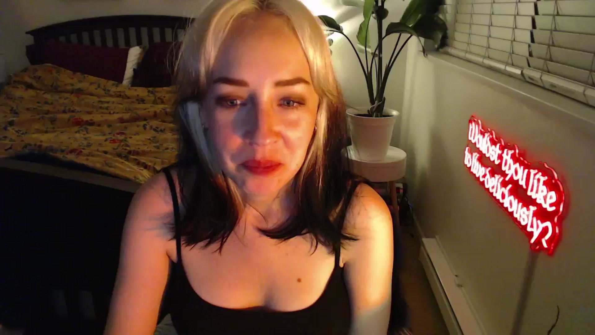 Gallery image thumbnail from NahlaHoney's myfreecams stream on, 01/26/2025, 04:21 image 17 of 20