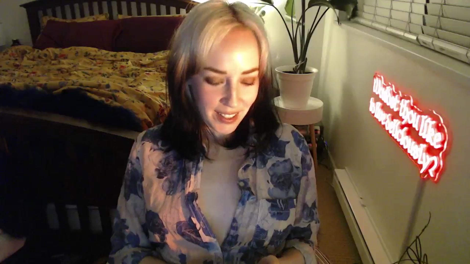 Gallery image thumbnail from NahlaHoney's myfreecams stream on, 01/27/2025, 03:17 image 5 of 20