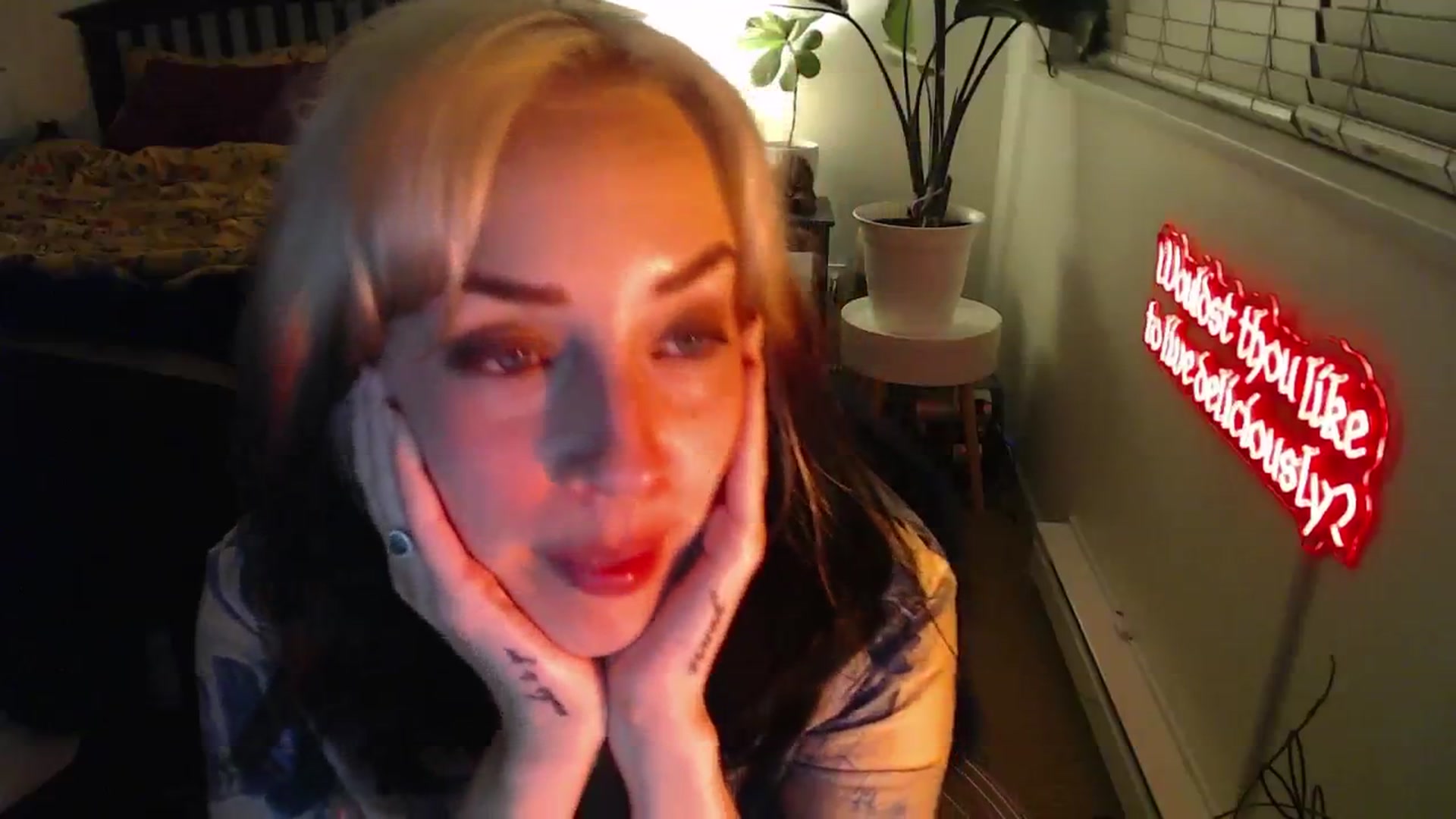 Gallery image thumbnail from NahlaHoney's myfreecams stream on, 01/27/2025, 03:17 image 10 of 20