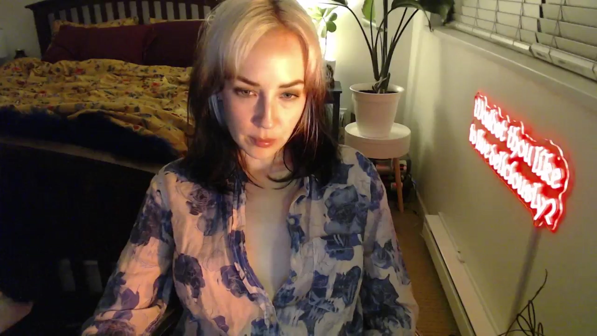 Gallery image thumbnail from NahlaHoney's myfreecams stream on, 01/27/2025, 03:17 image 11 of 20