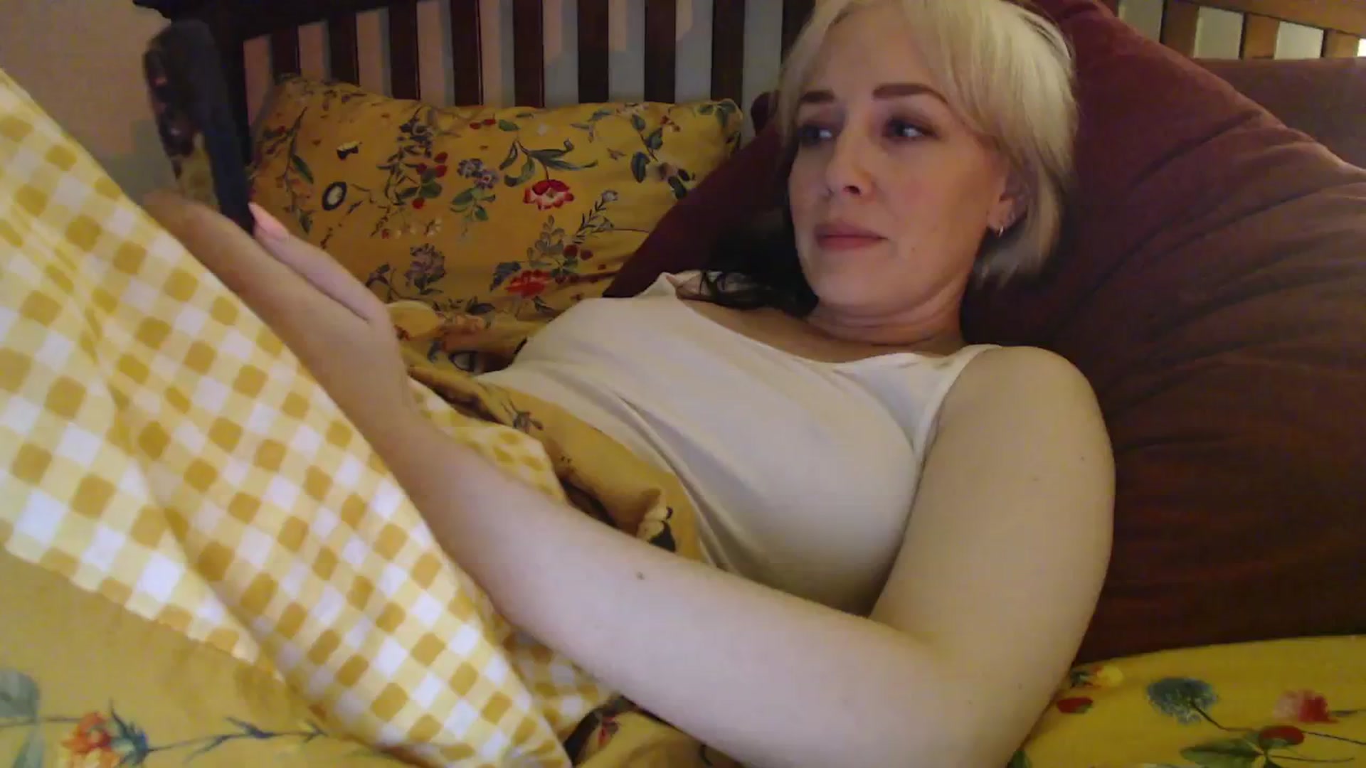 Gallery image thumbnail from NahlaHoney's myfreecams stream on, 01/28/2025, 05:40 image 1 of 20