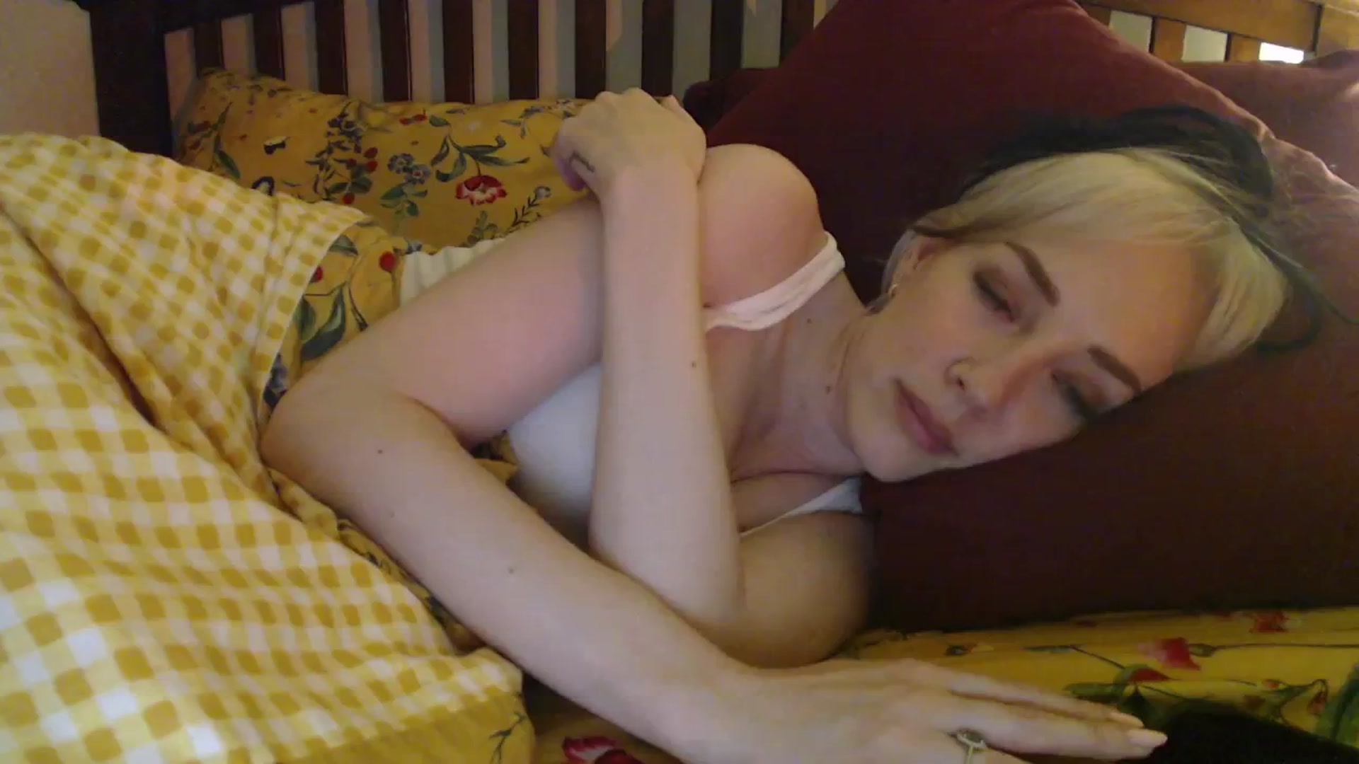 Gallery image thumbnail from NahlaHoney's myfreecams stream on, 01/28/2025, 05:40 image 19 of 20