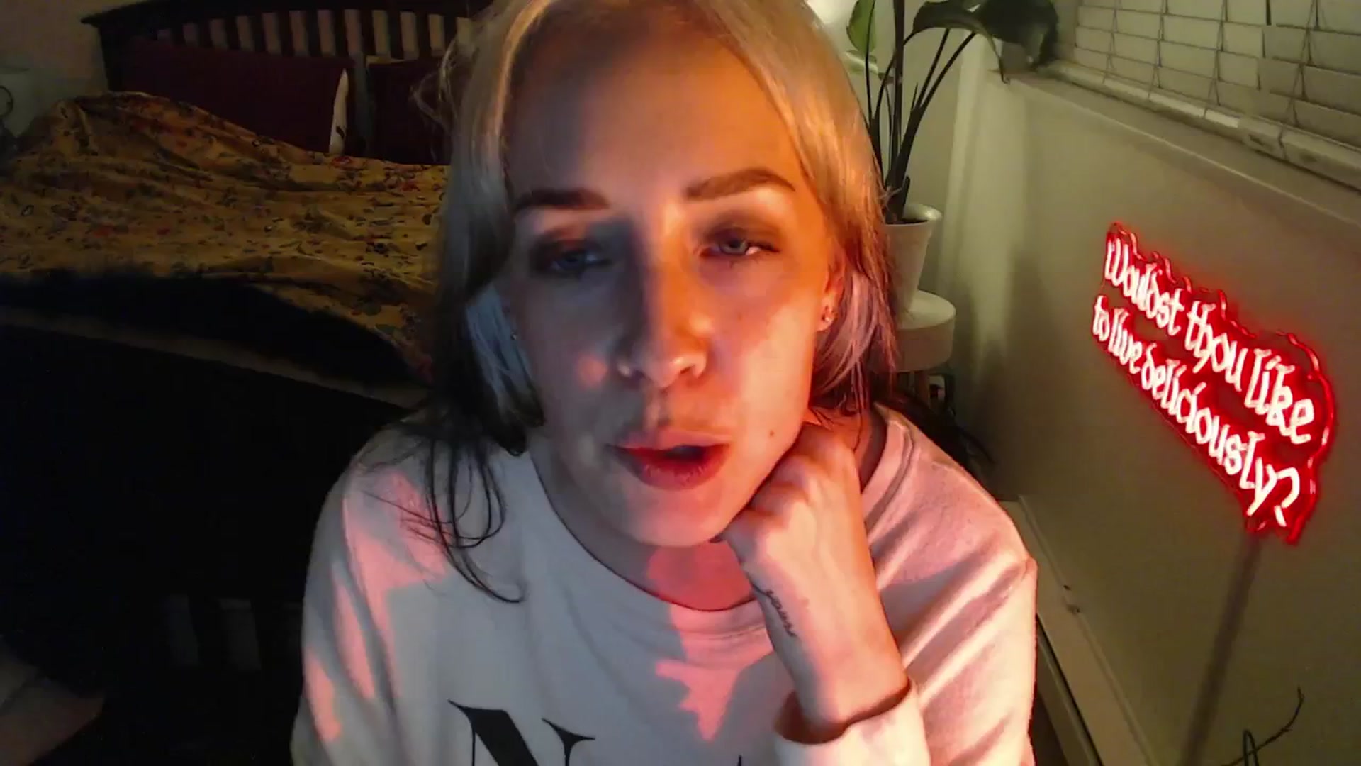 Gallery image thumbnail from NahlaHoney's myfreecams stream on, 01/29/2025, 05:36 image 15 of 20